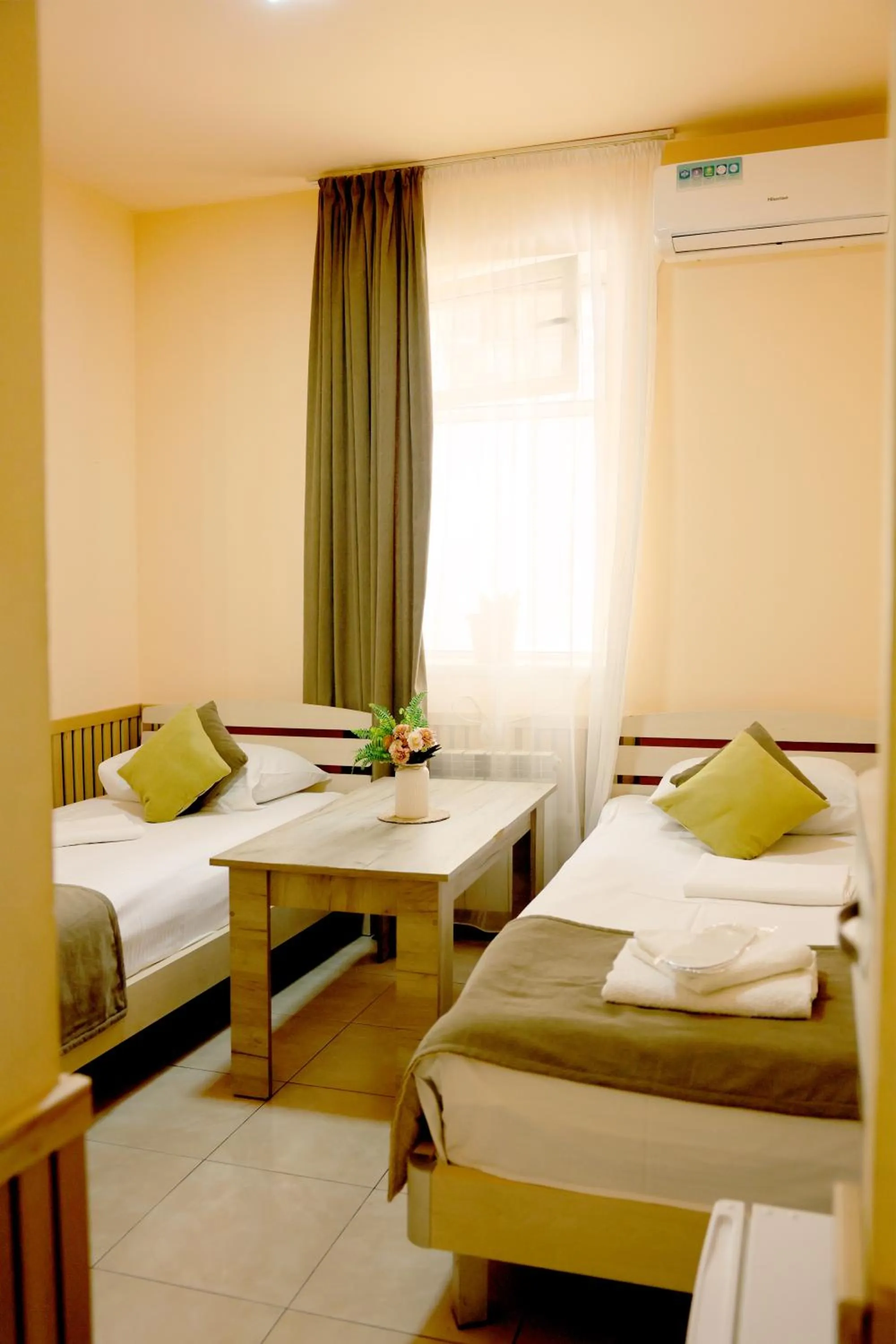 Standard Twin Room in MarNar Hotel