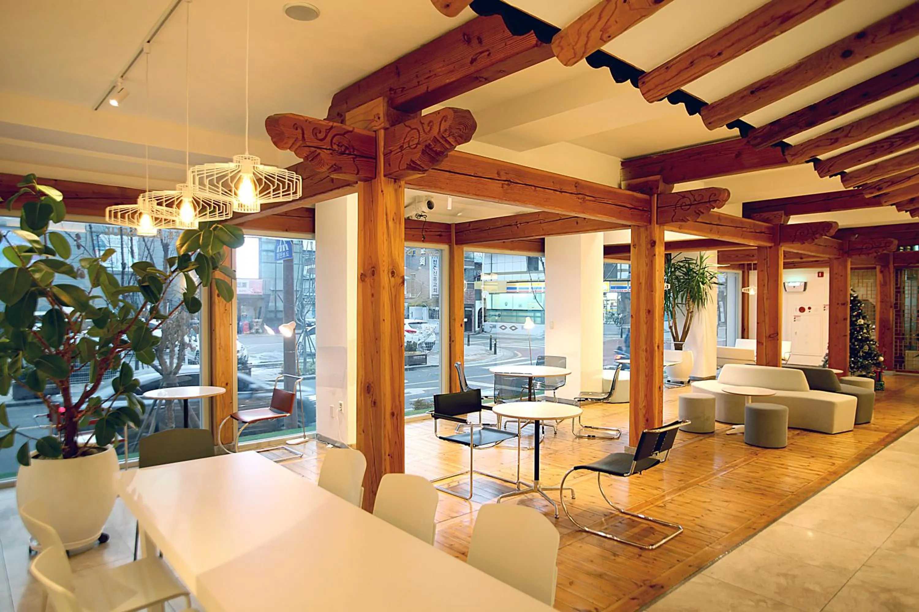 Area and facilities in Jeonju Hanok Taejogung Hotel