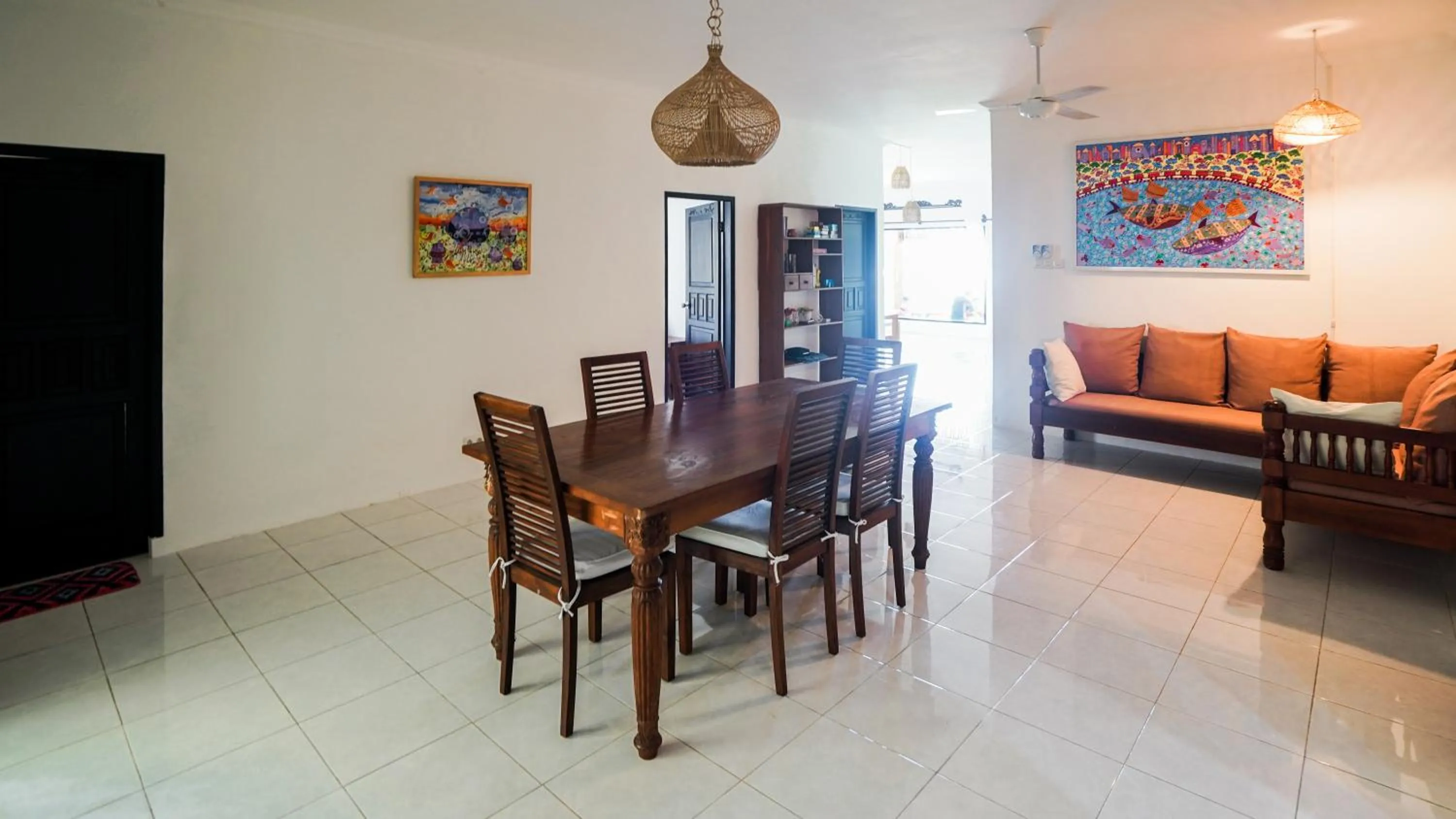 Dining area in The Lavana Villa Lombok Sunset