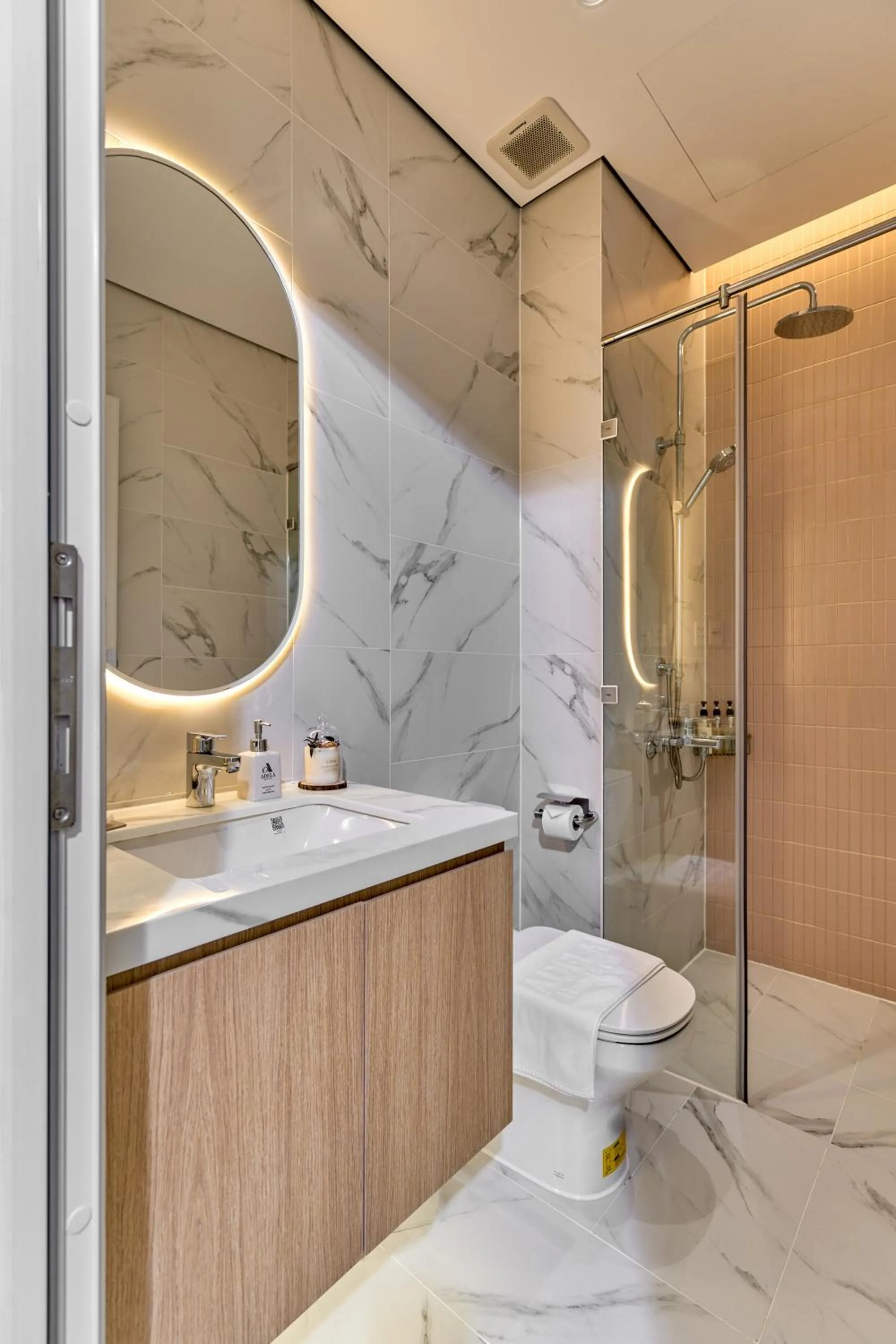 Shower in Adela Hotel Dalat