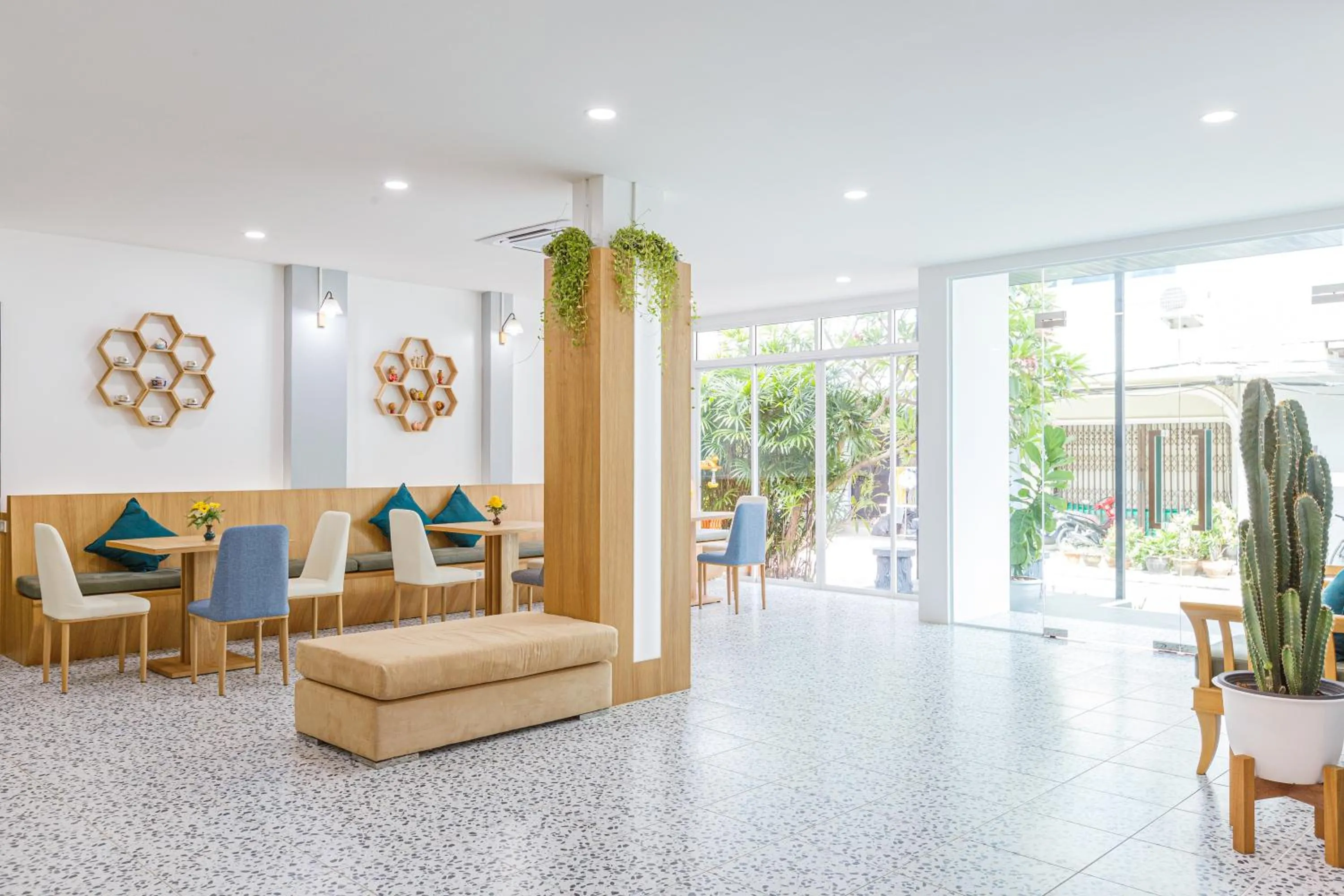 Living room in South Siam Hotel