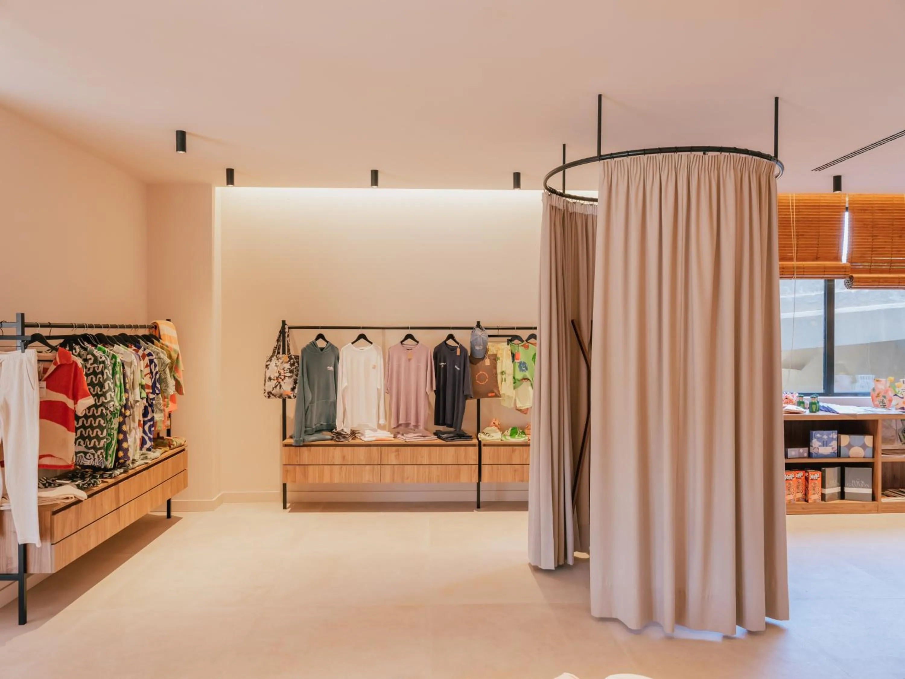 On-site shops in Zel Costa Brava