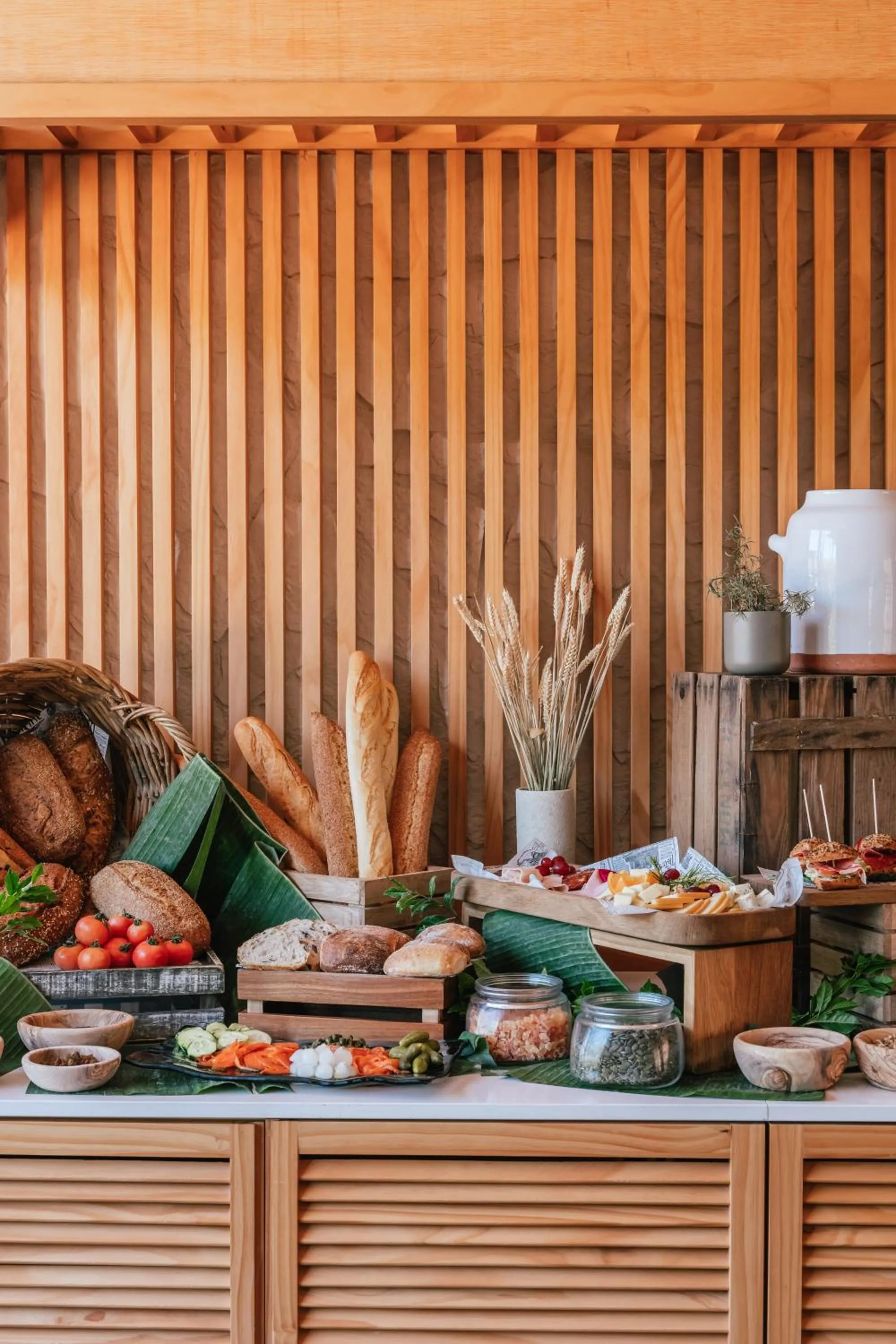 Restaurant/places to eat in Pola Giverola Resort