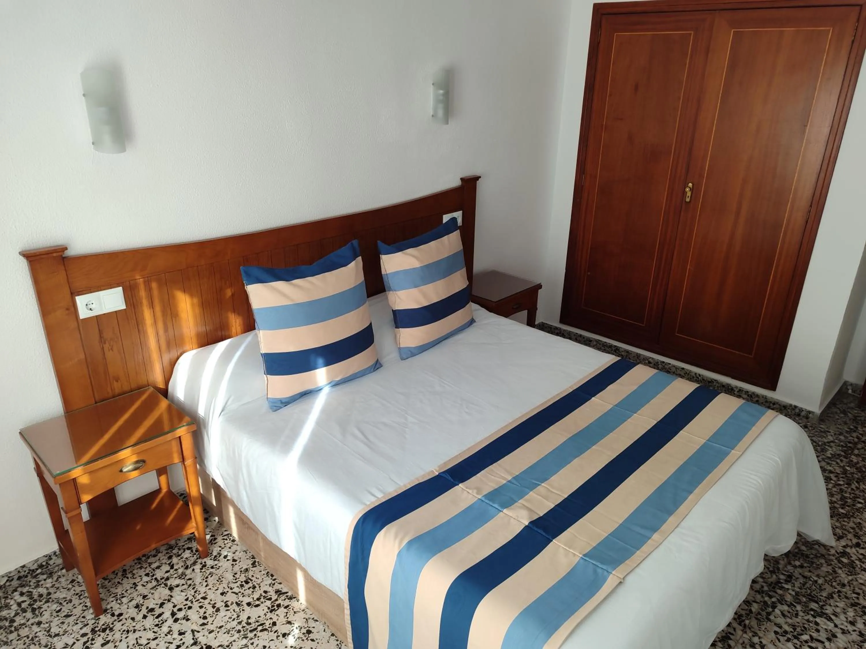Photo of the whole room, Bed in Brisa Marina