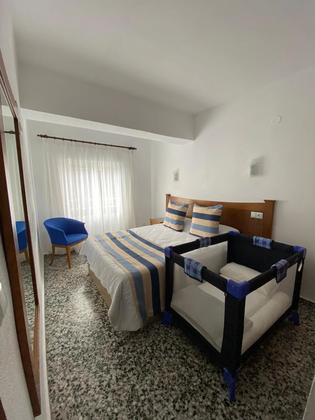 cot, Bed in Brisa Marina