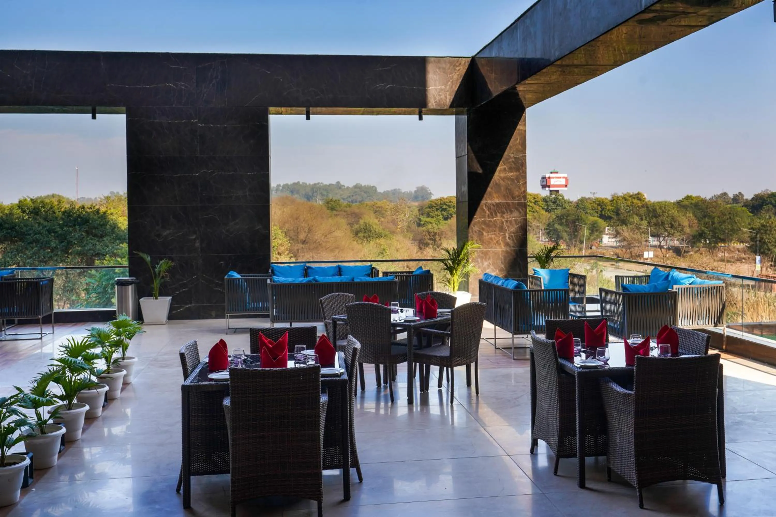 Restaurant/places to eat in Best Western Plus Chandigarh Mohali
