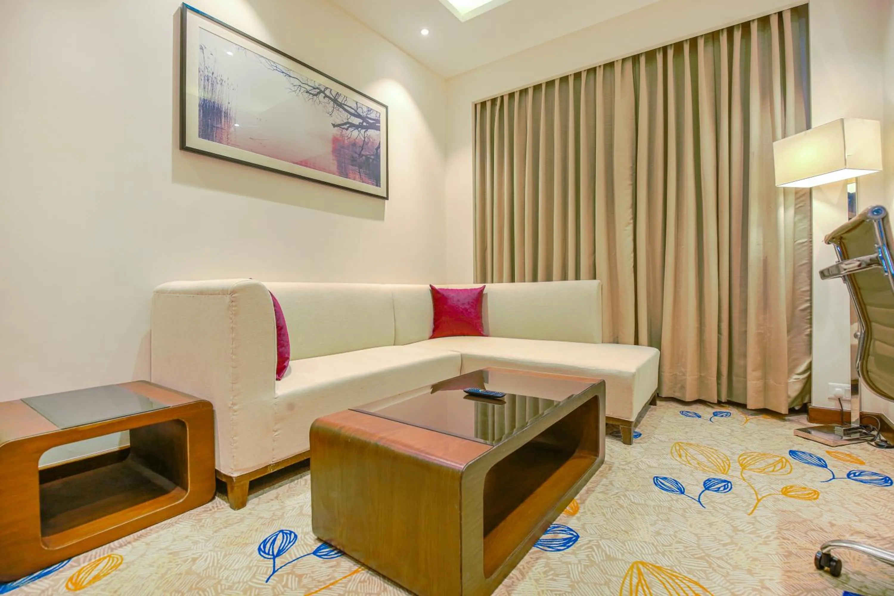 Seating area in Best Western Plus Chandigarh Mohali