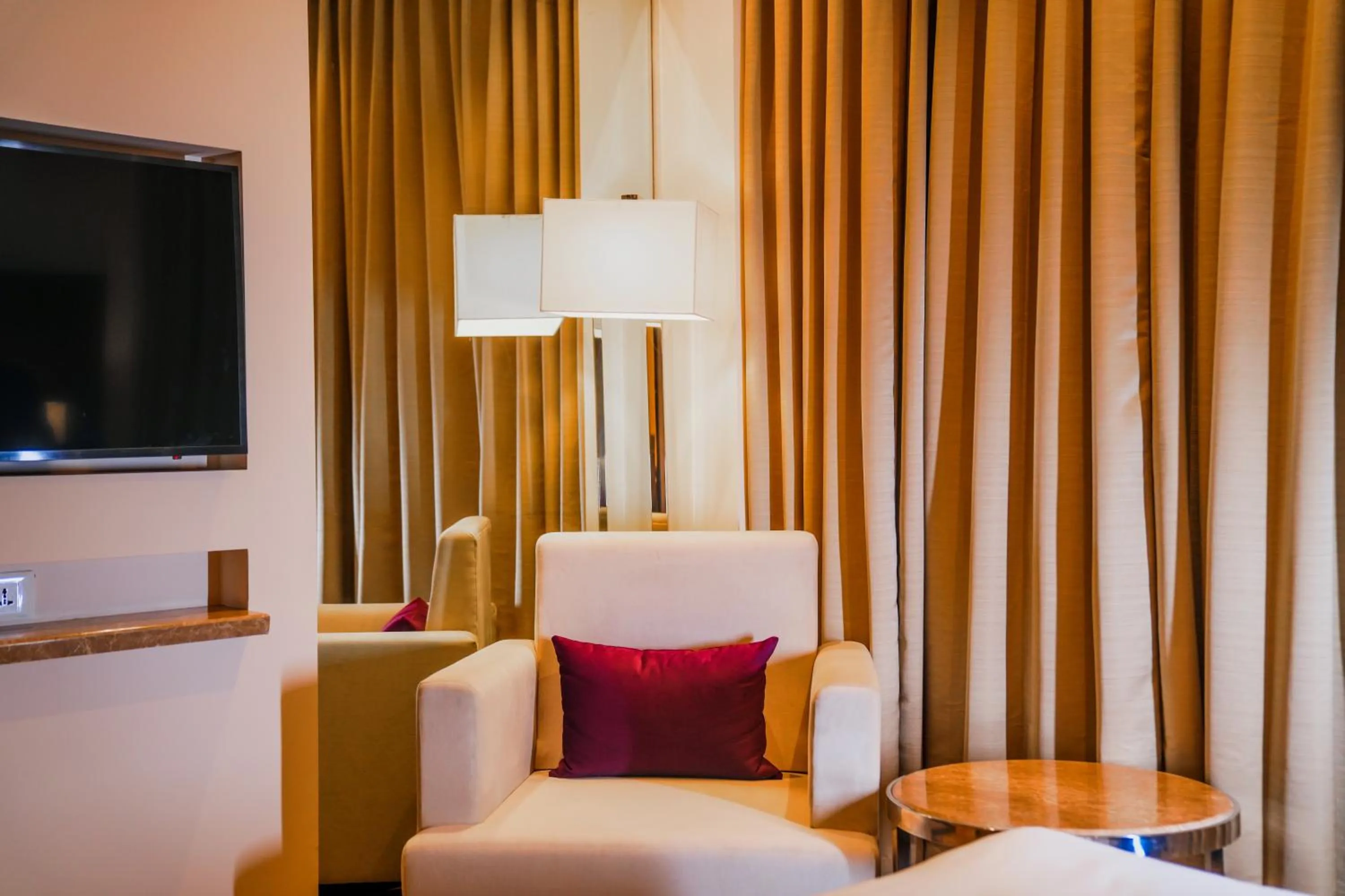 Seating area in Best Western Plus Chandigarh Mohali