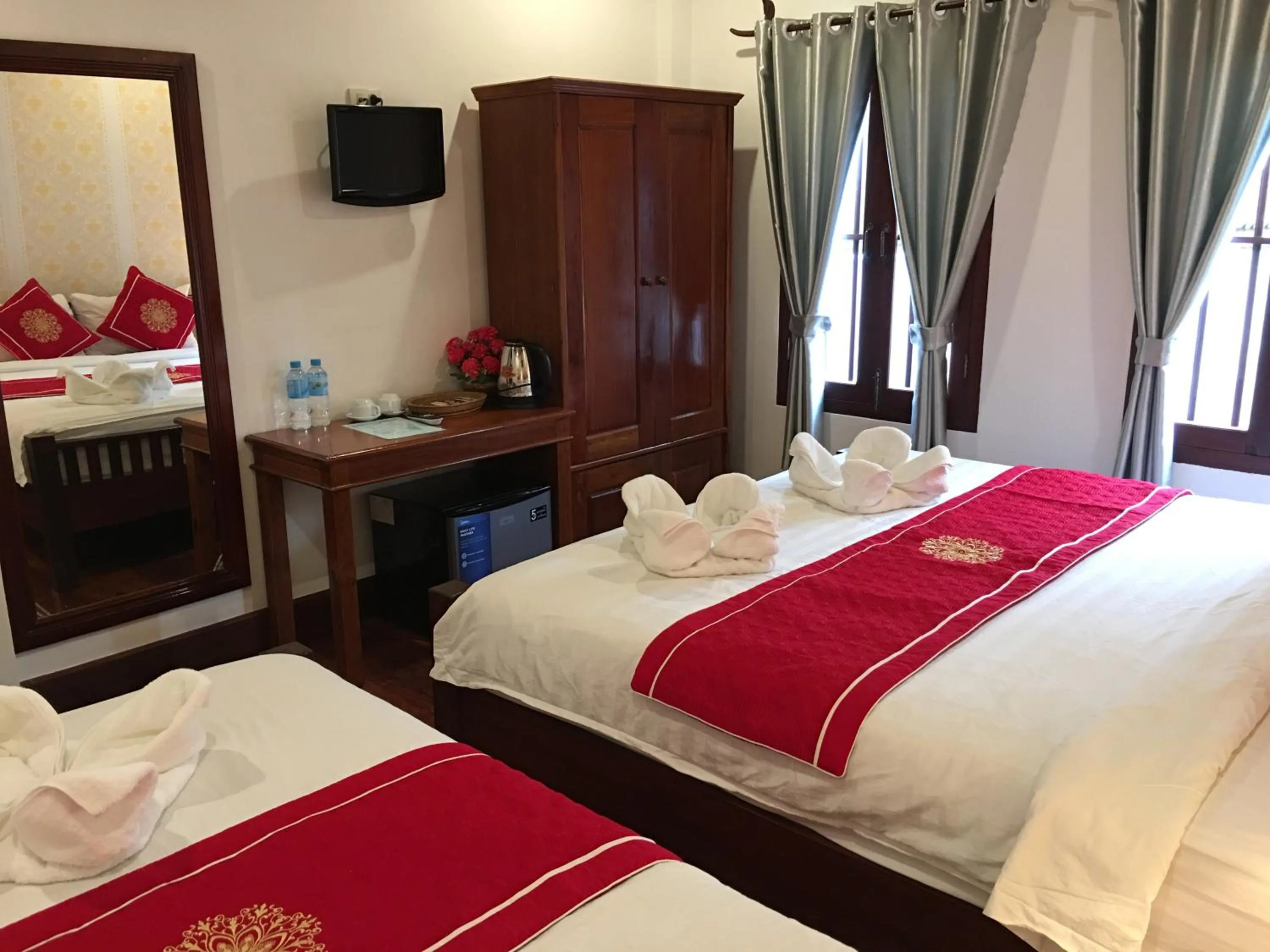 Bed in Luang Prabang Pangkham Lodge