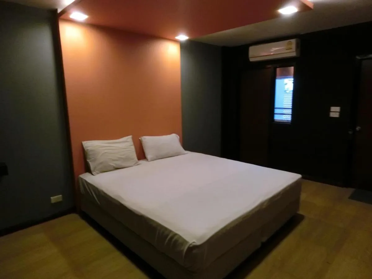 Bed in NewYork Suite Hotel