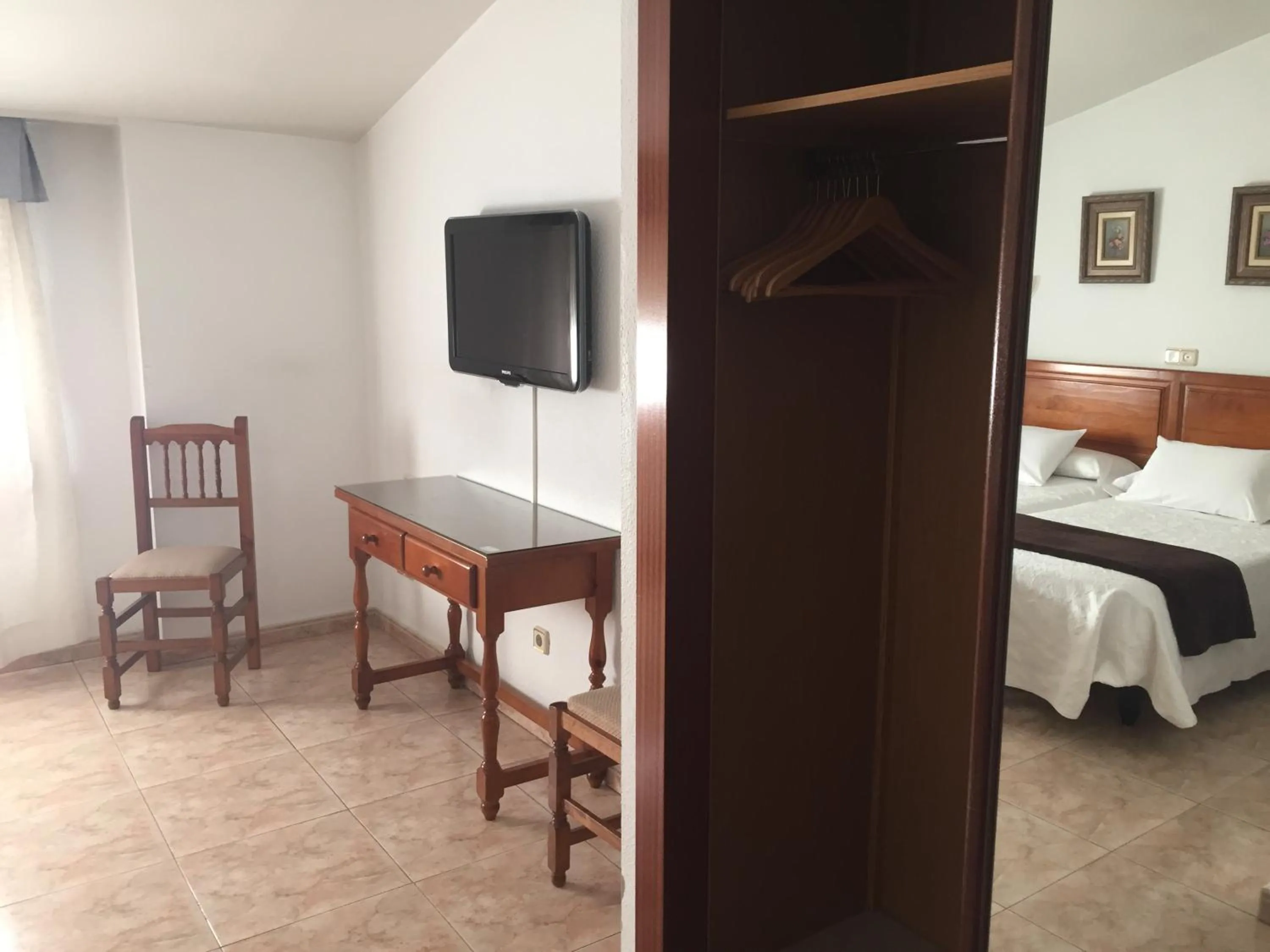 Photo of the whole room, Bed in Hotel Martin