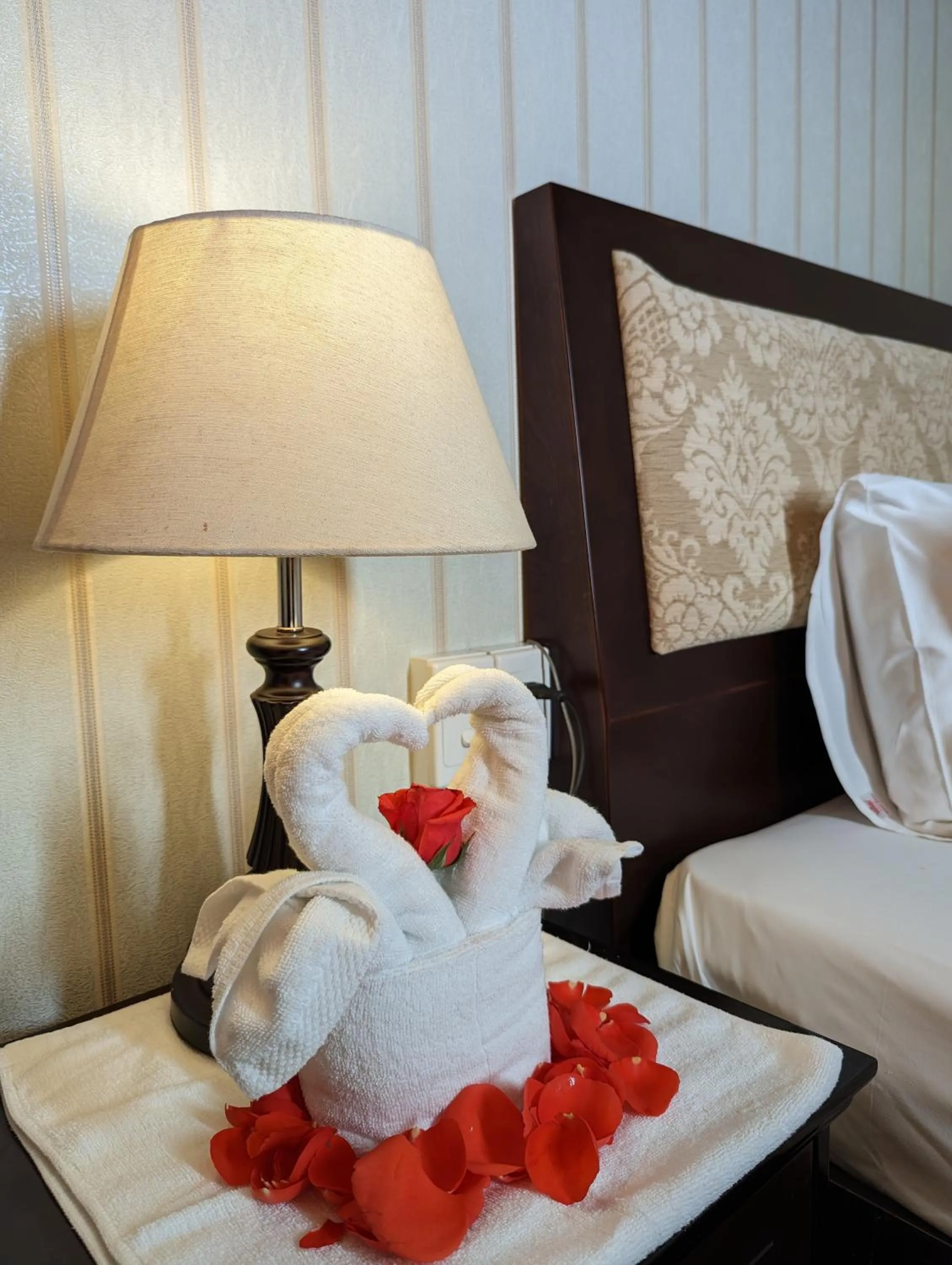 Bed in Đông Kinh Hotel