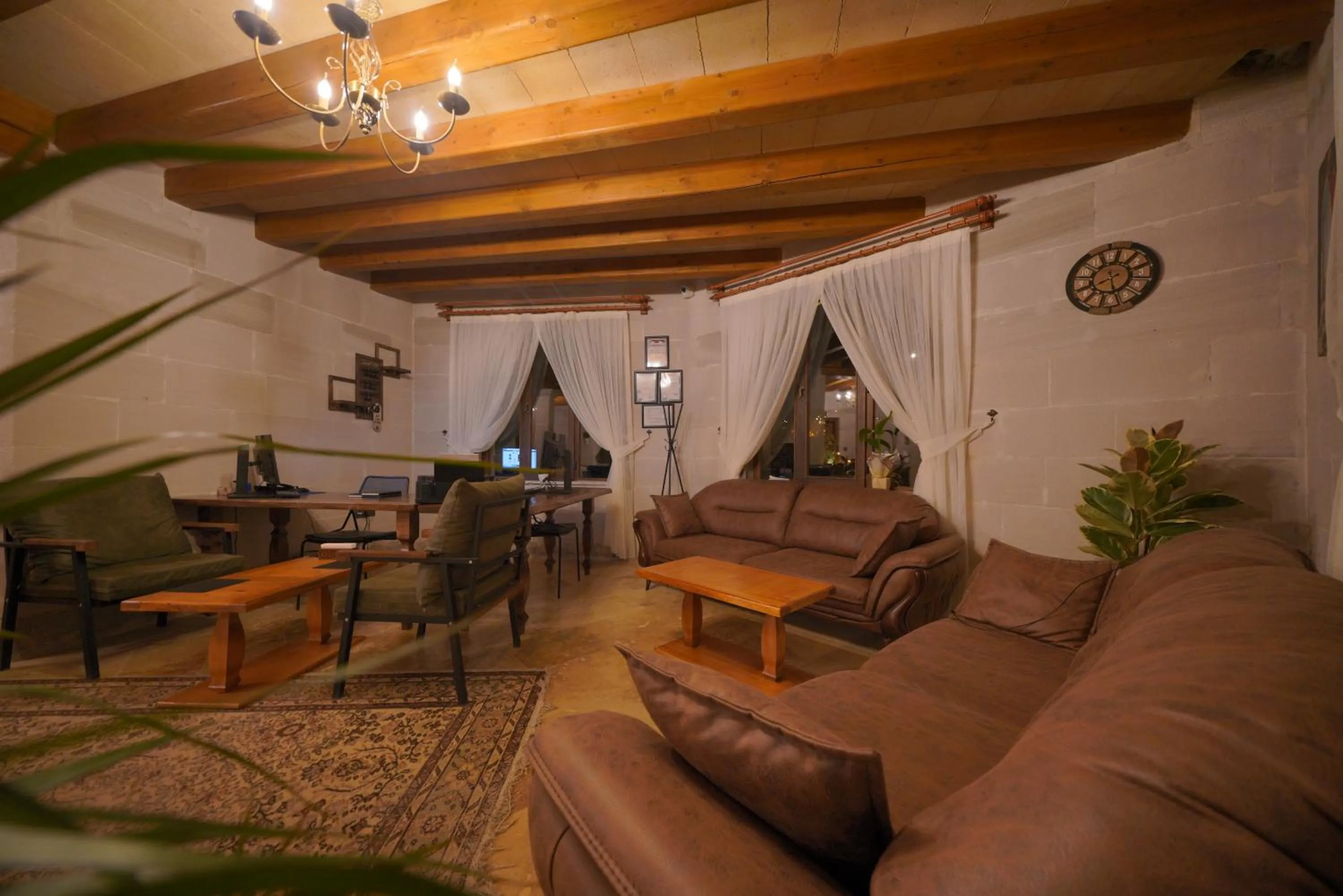 Communal lounge/ TV room in Cappadocia Secret Hill Cave Suites