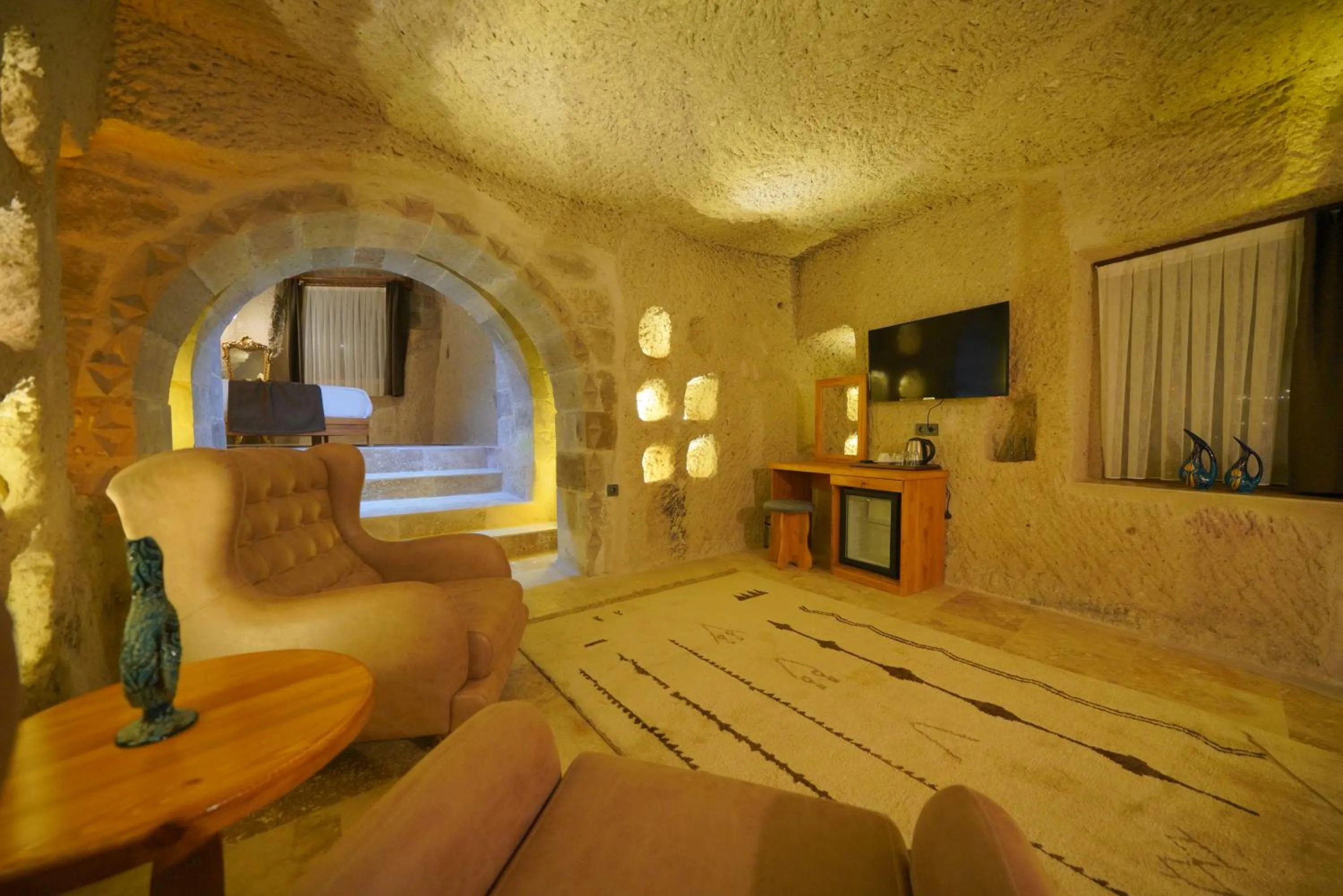 Communal lounge/ TV room in Cappadocia Secret Hill Cave Suites