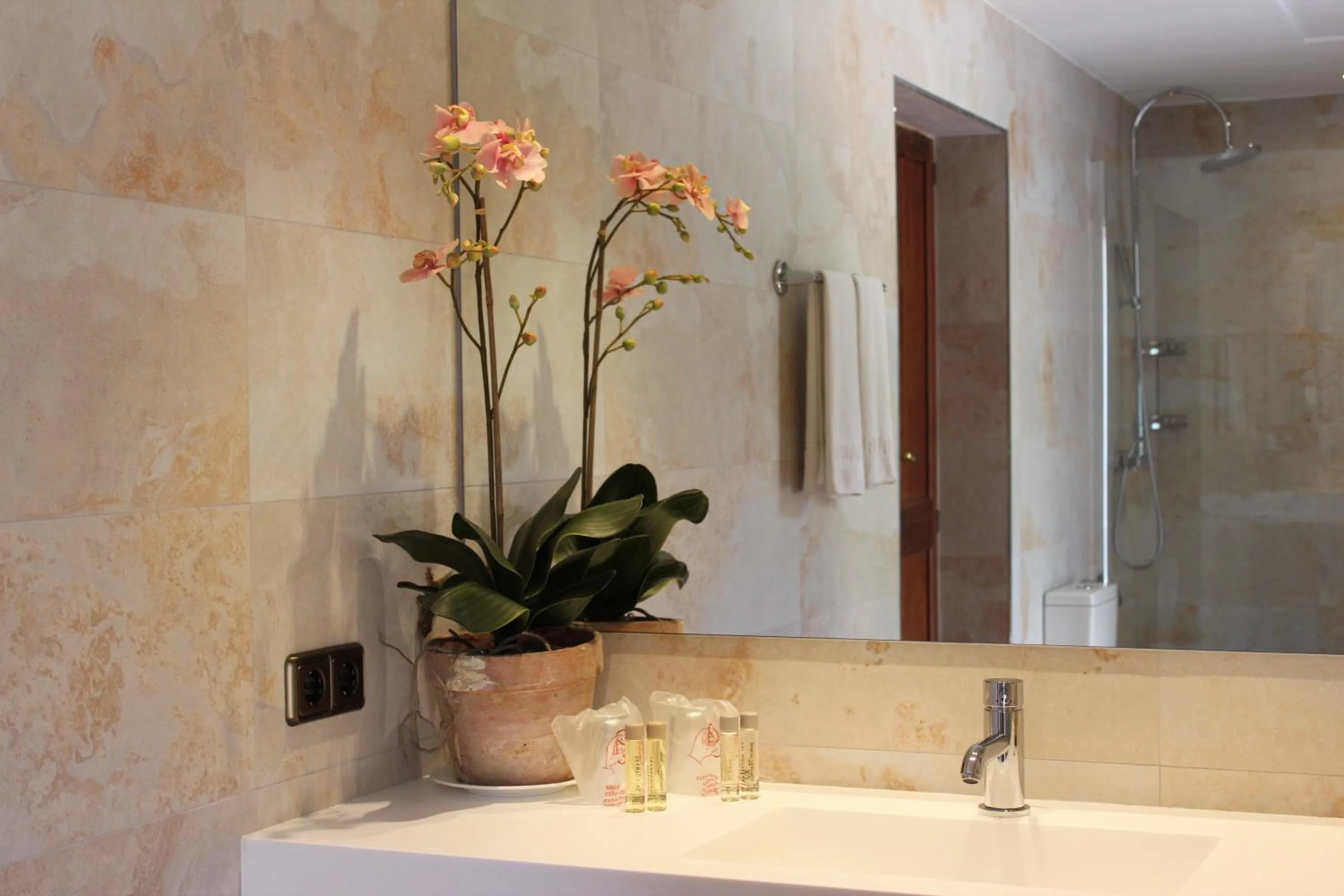 Bathroom in Ca's Garriguer