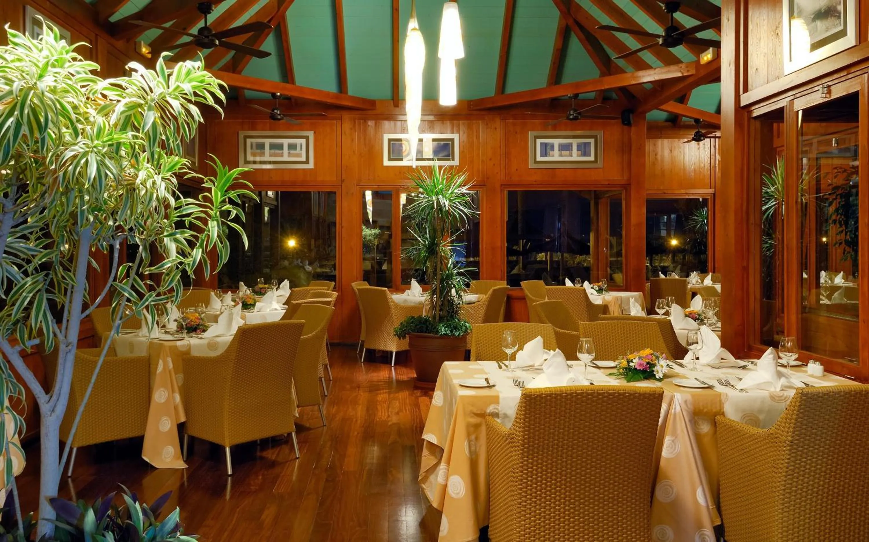 Restaurant/places to eat in Elba Carlota Beach & Golf Resort
