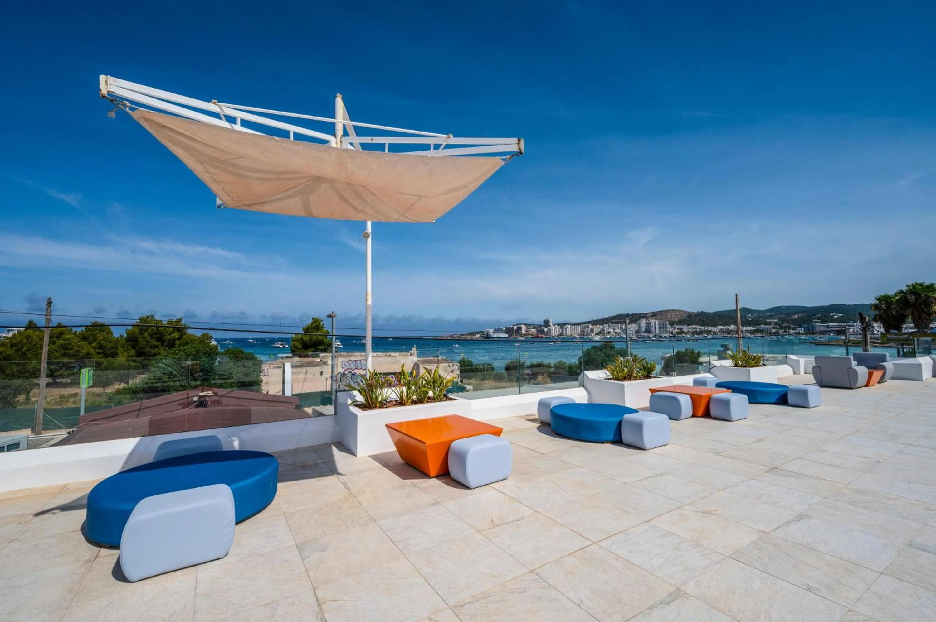 Lounge or bar in THB Naeco Ibiza - Adults Only