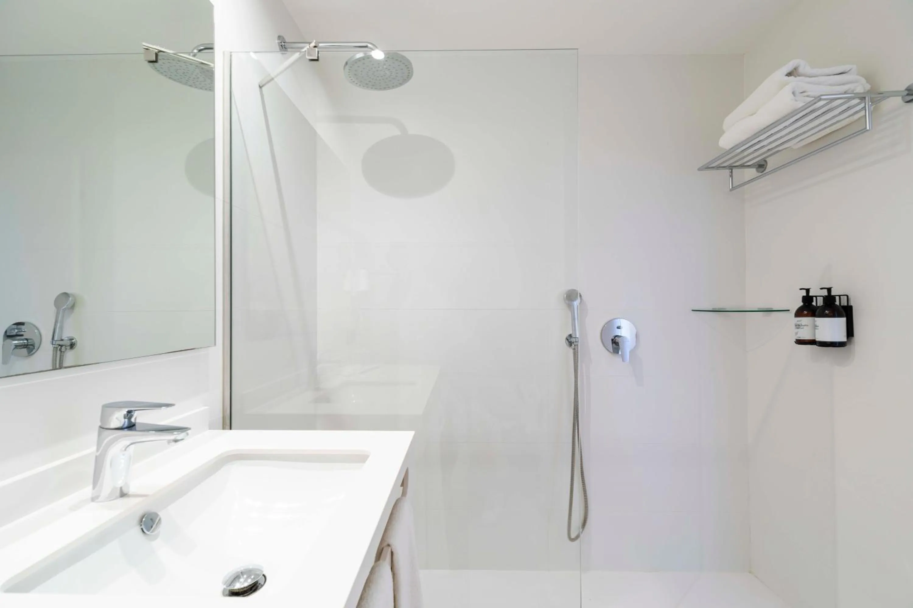 Shower in THB Naeco Ibiza - Adults Only