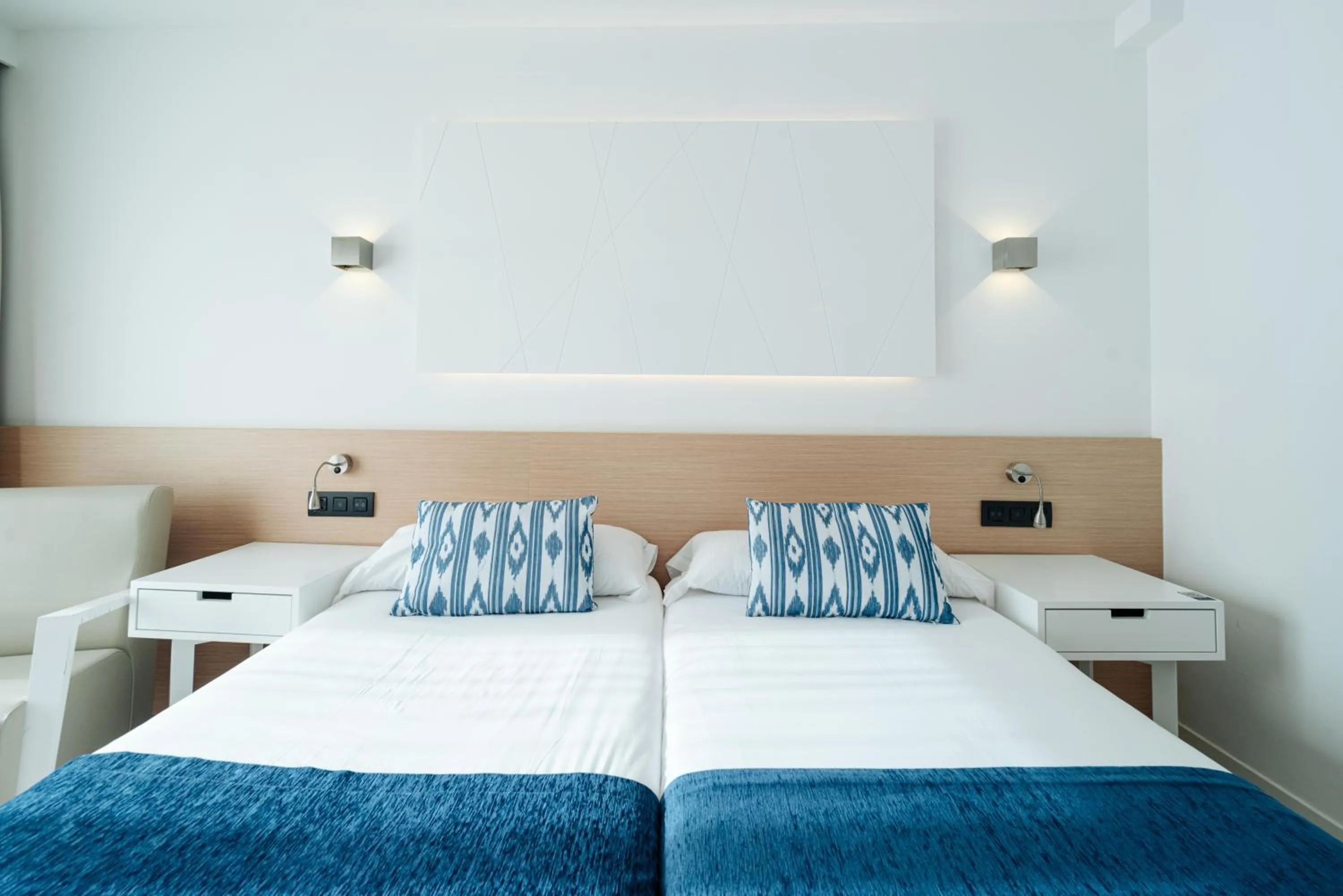 Photo of the whole room, Bed in THB Felip - Adults Only
