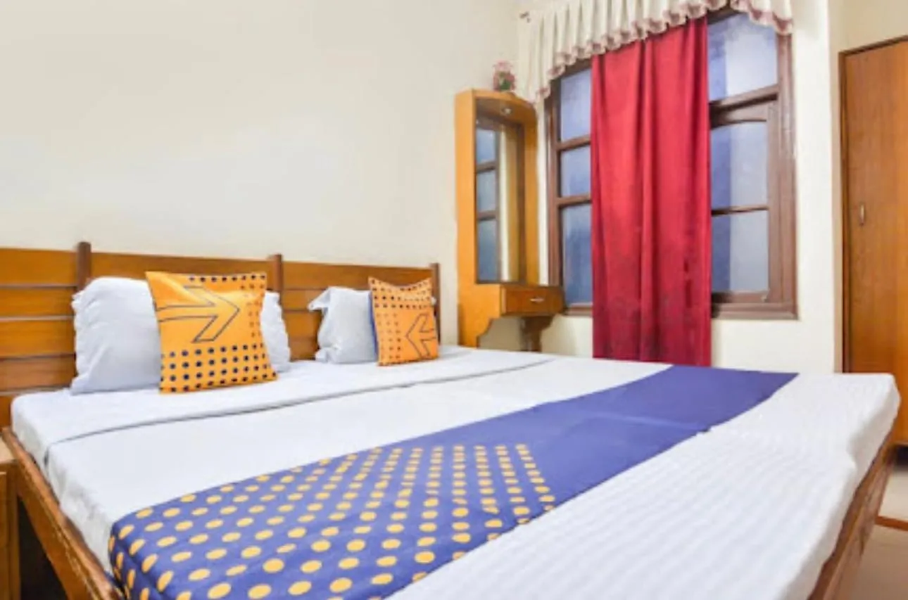 Bed in HOTEL DIAMOND