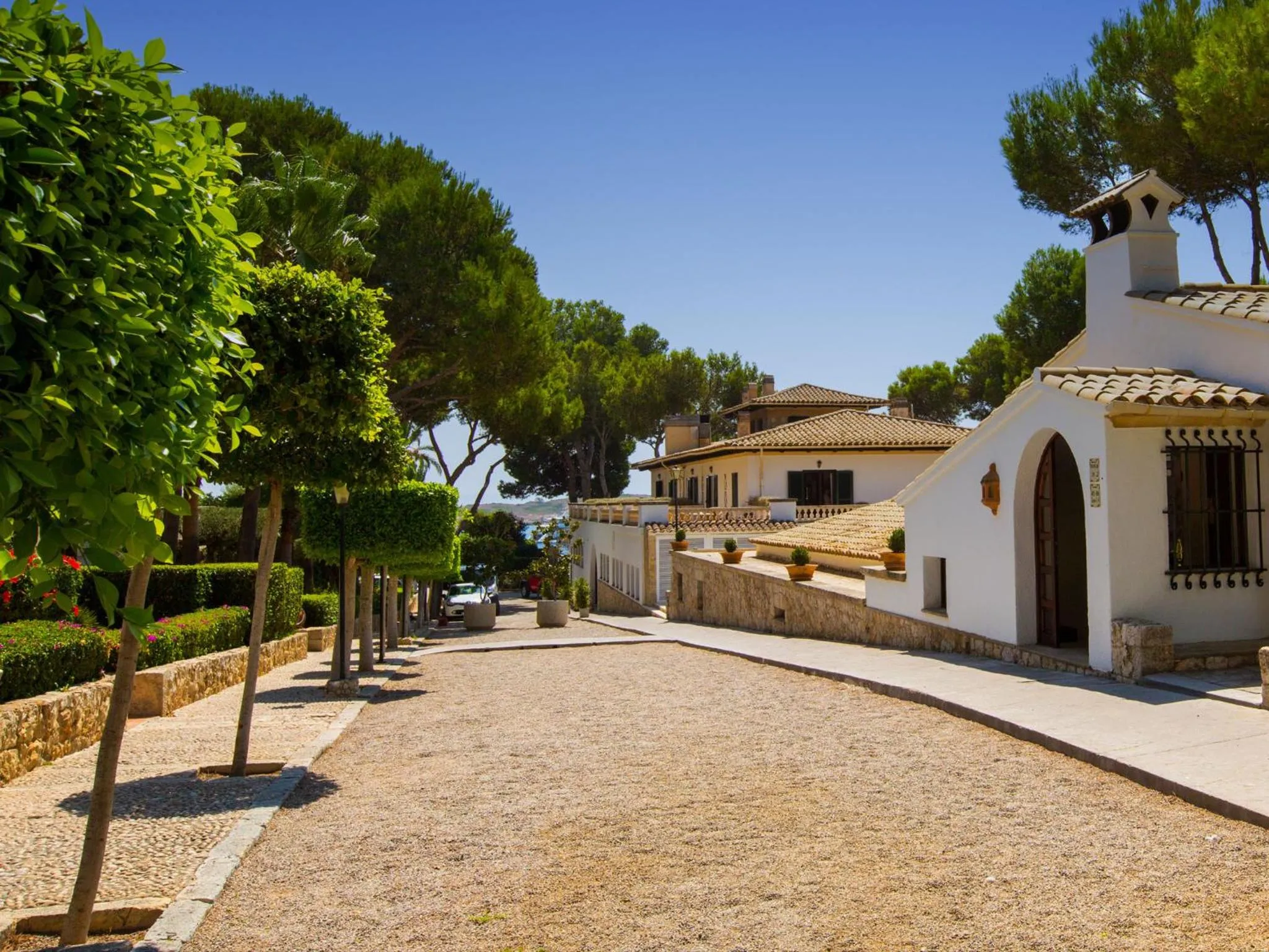 Facade/entrance in Hotel Bendinat