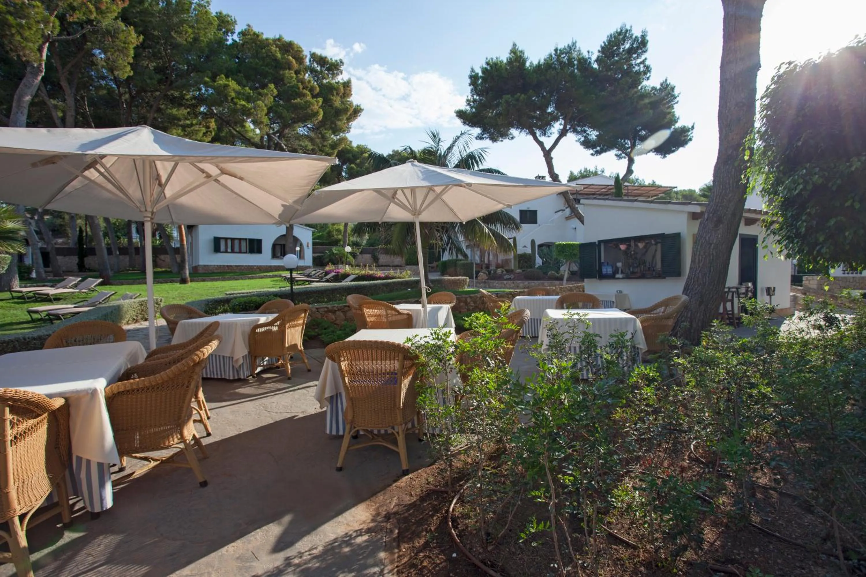 Restaurant/places to eat in Hotel Bendinat