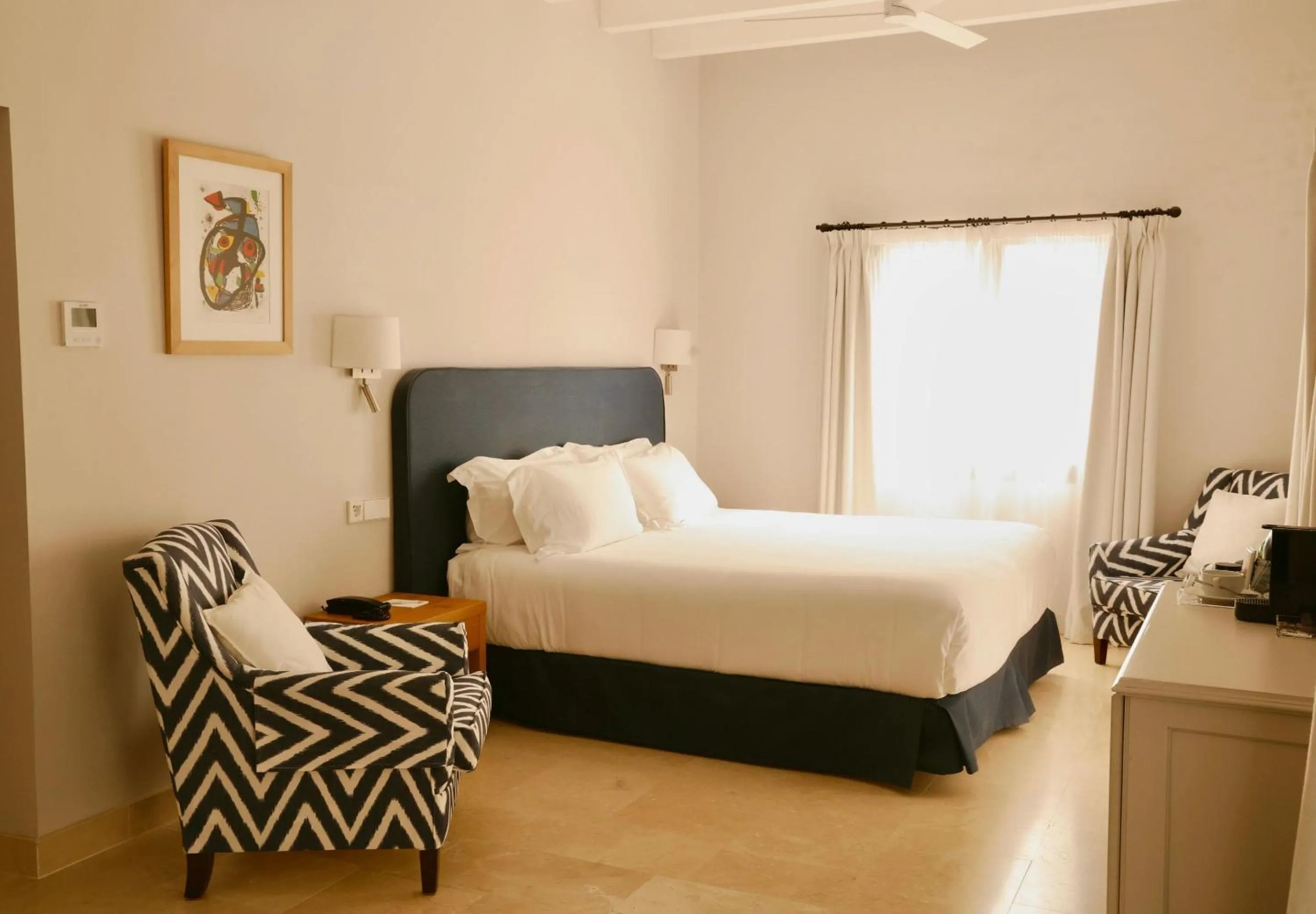 Bedroom, Bed in Hotel Bendinat