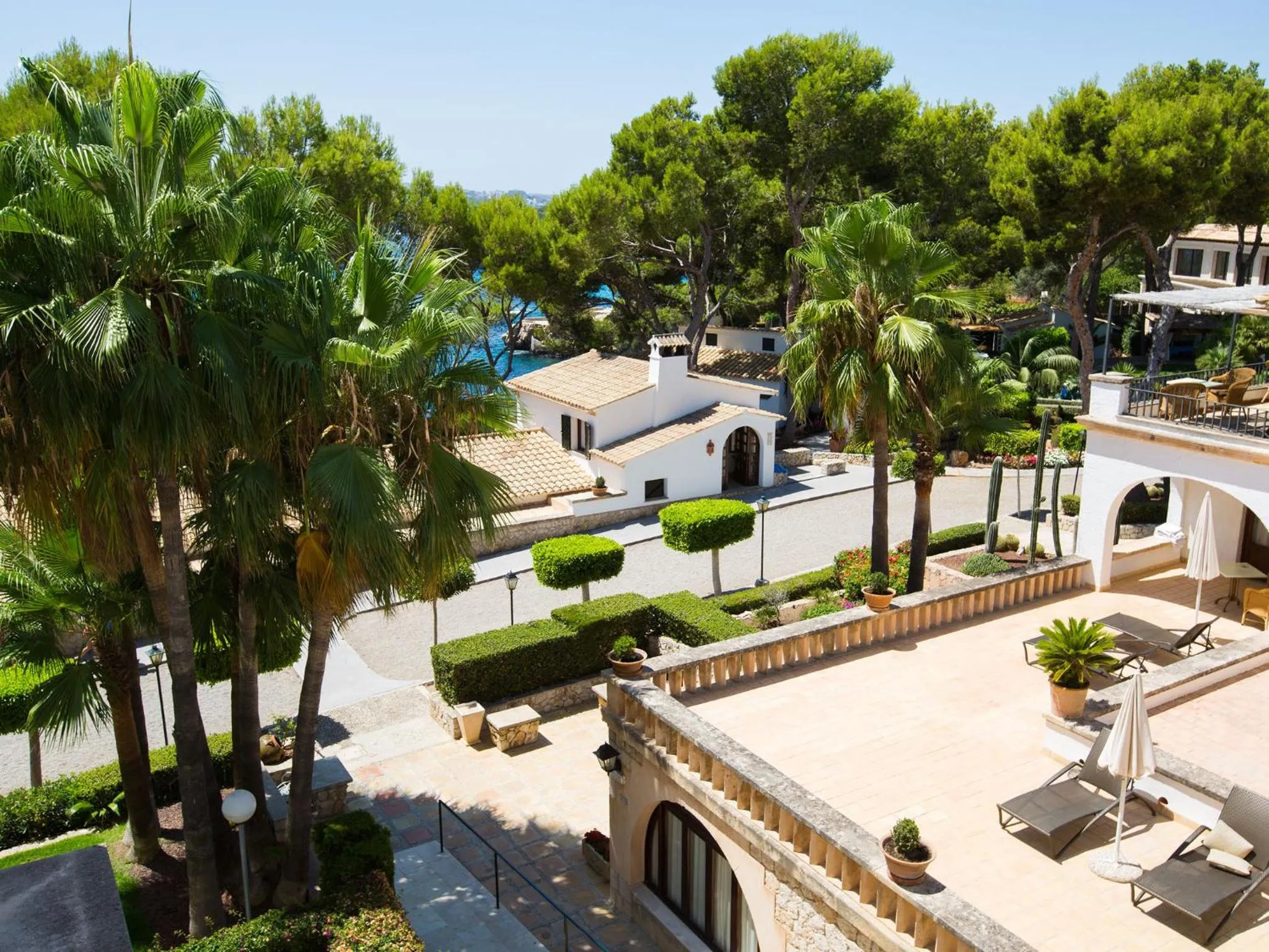 Facade/entrance in Hotel Bendinat