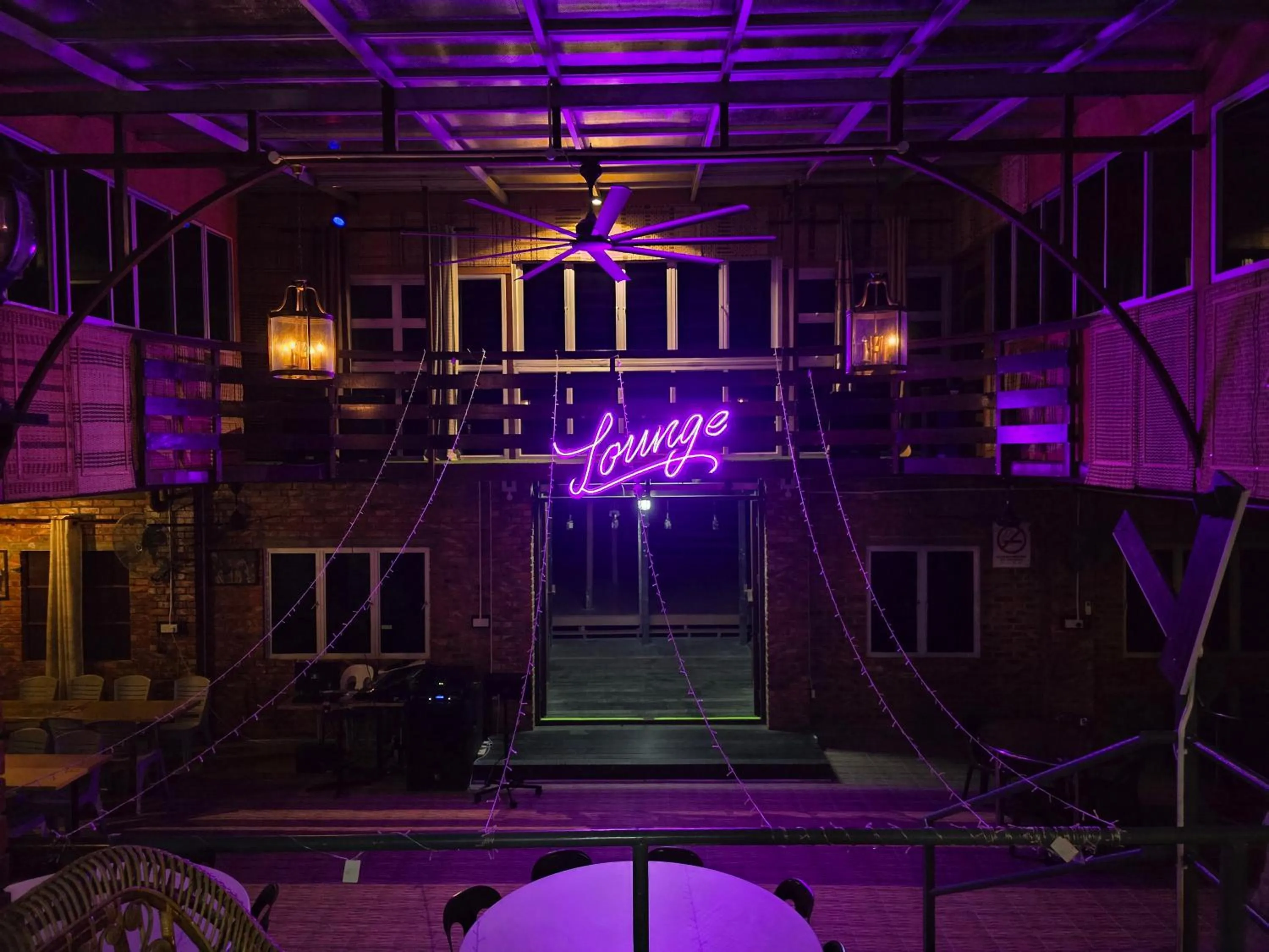 Lounge or bar in Heritage House Windcave Bar & Stay