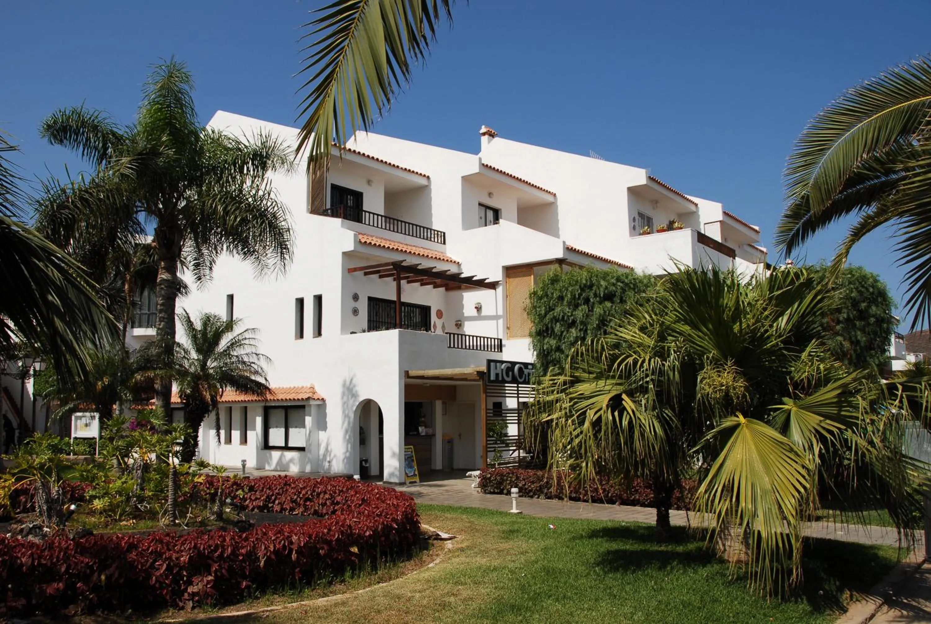 Facade/entrance in Apartamentos HG Cristian Sur