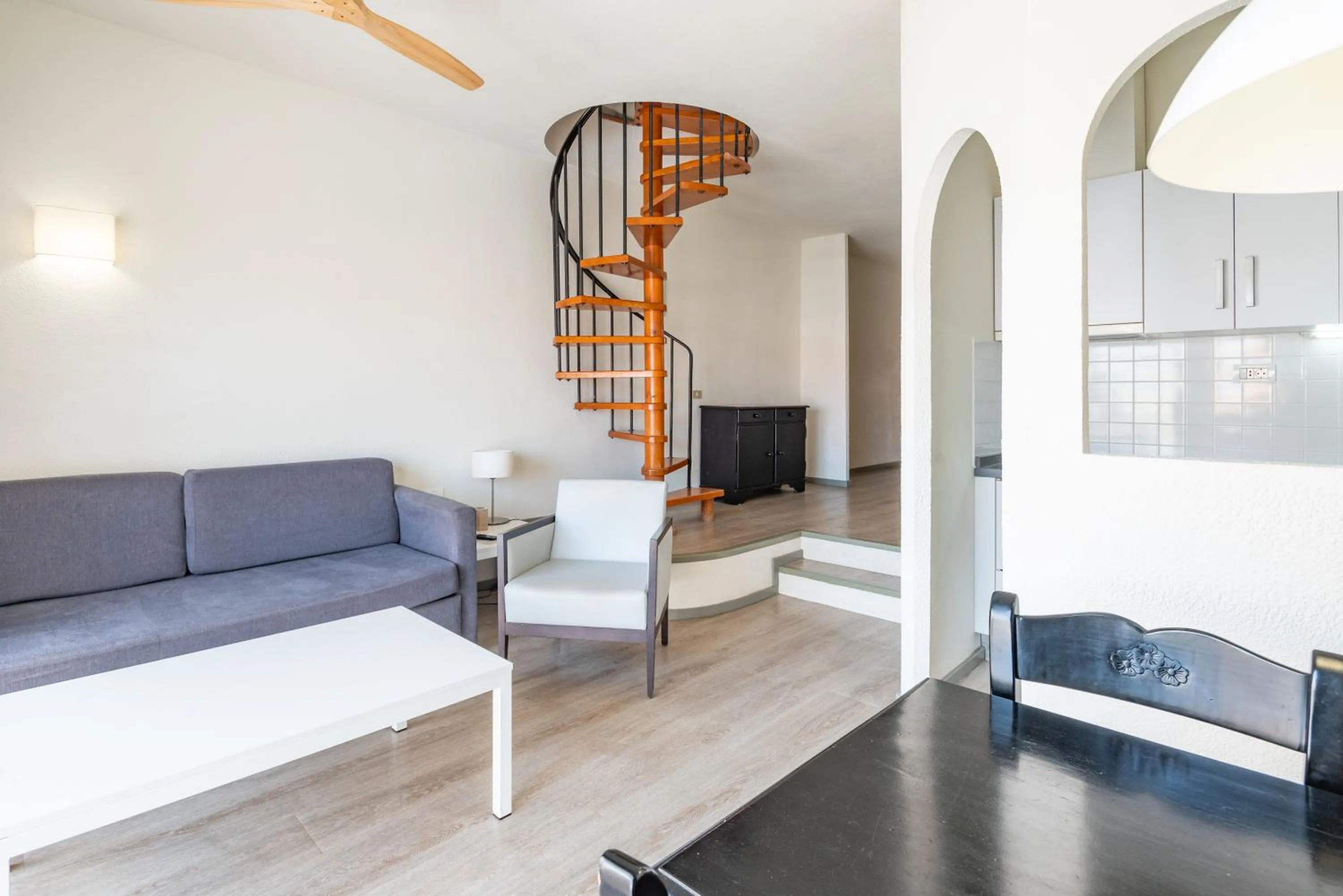 Kitchen or kitchenette in Apartamentos HG Cristian Sur