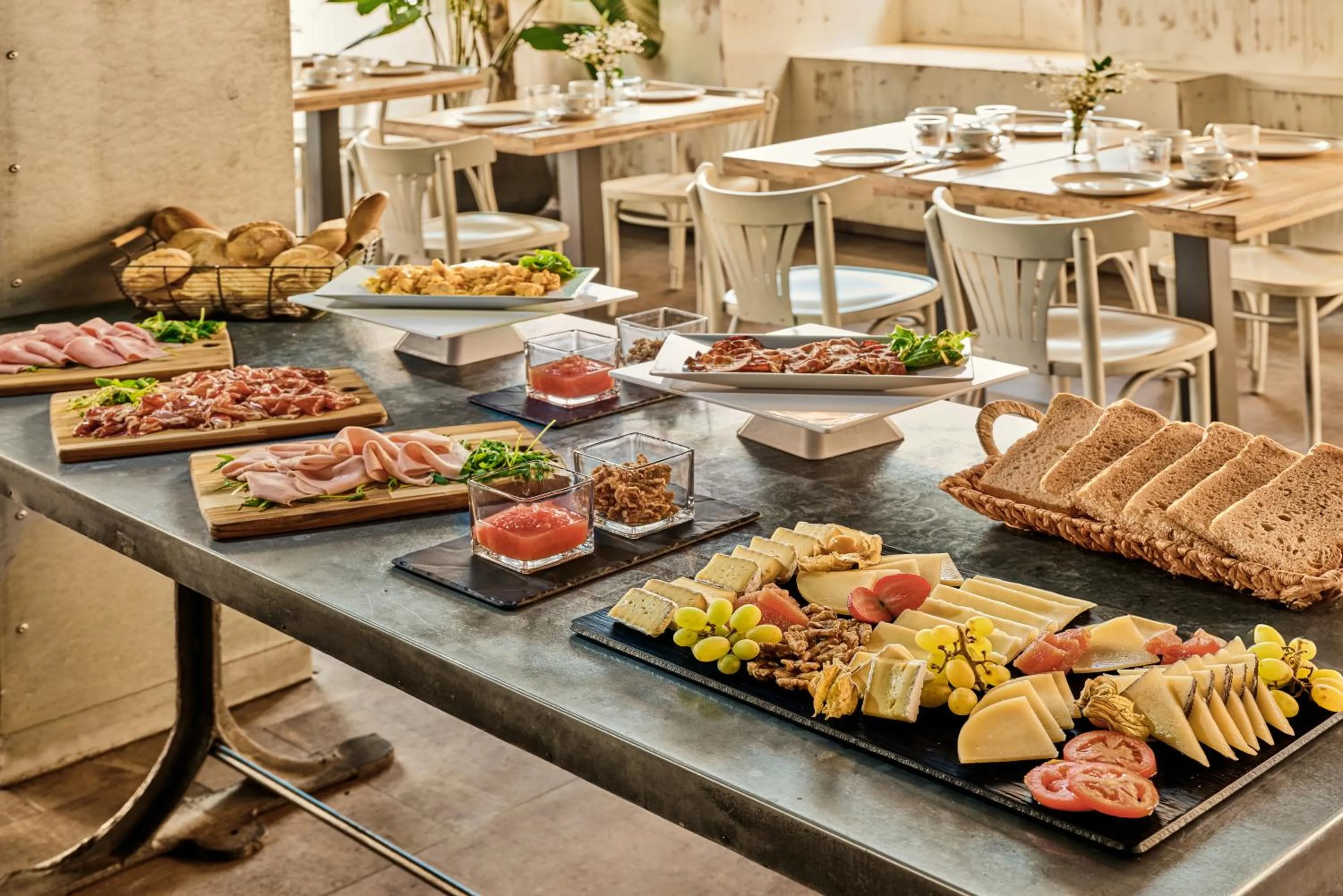 Buffet breakfast in Hotel Pamplona Plaza