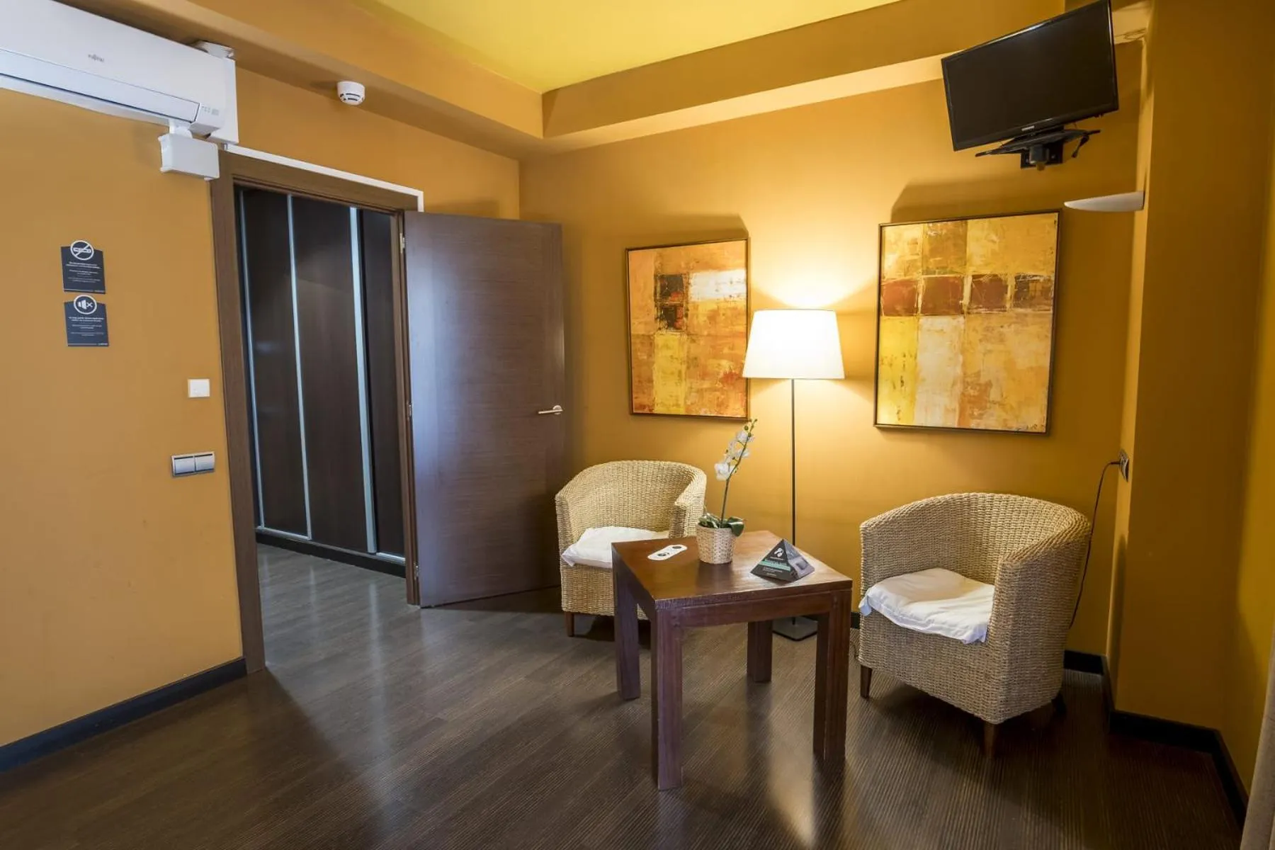 Photo of the whole room in Hotel Alda Castillo de Olite