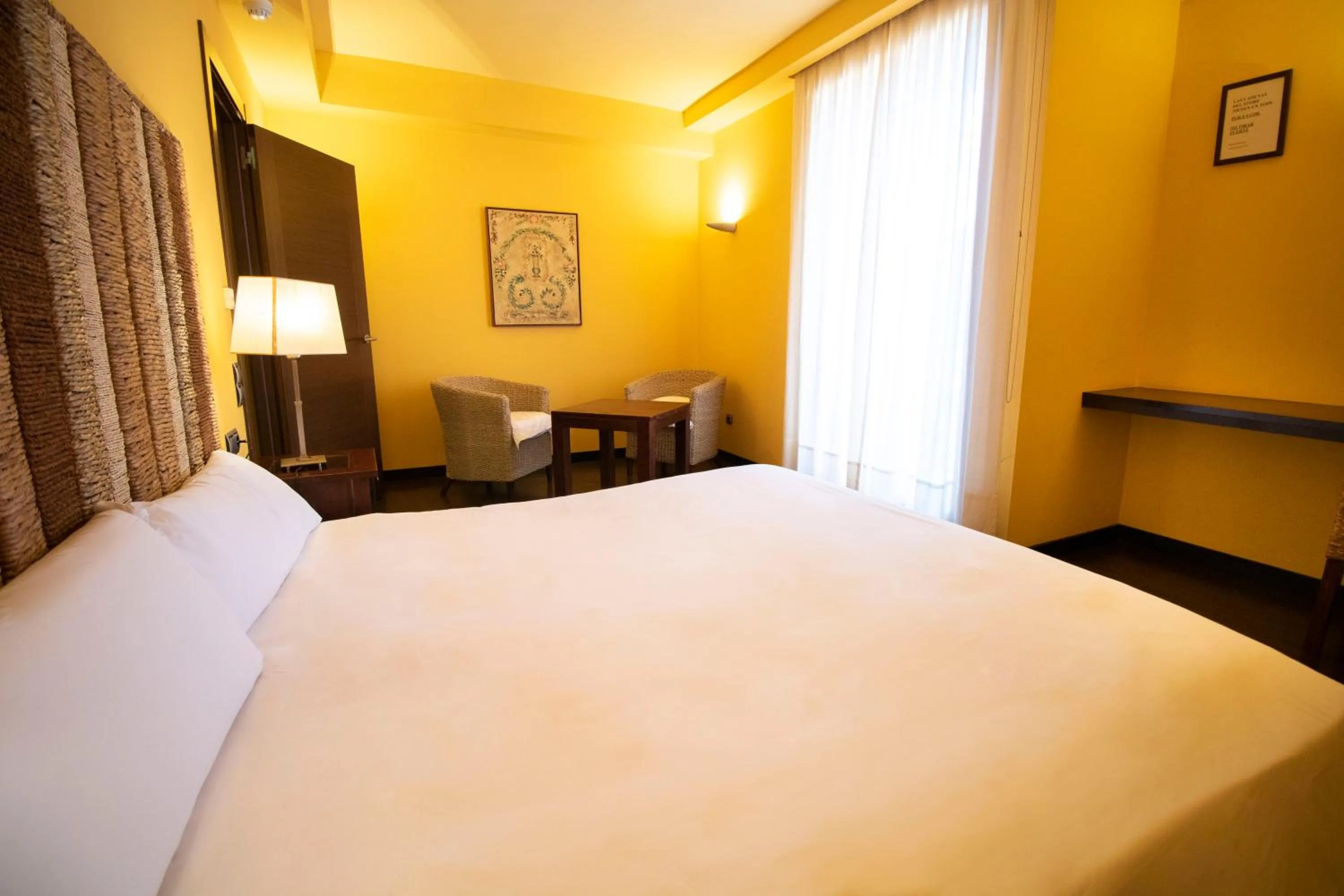 Photo of the whole room, Bed in Hotel La Joyosa Guarda