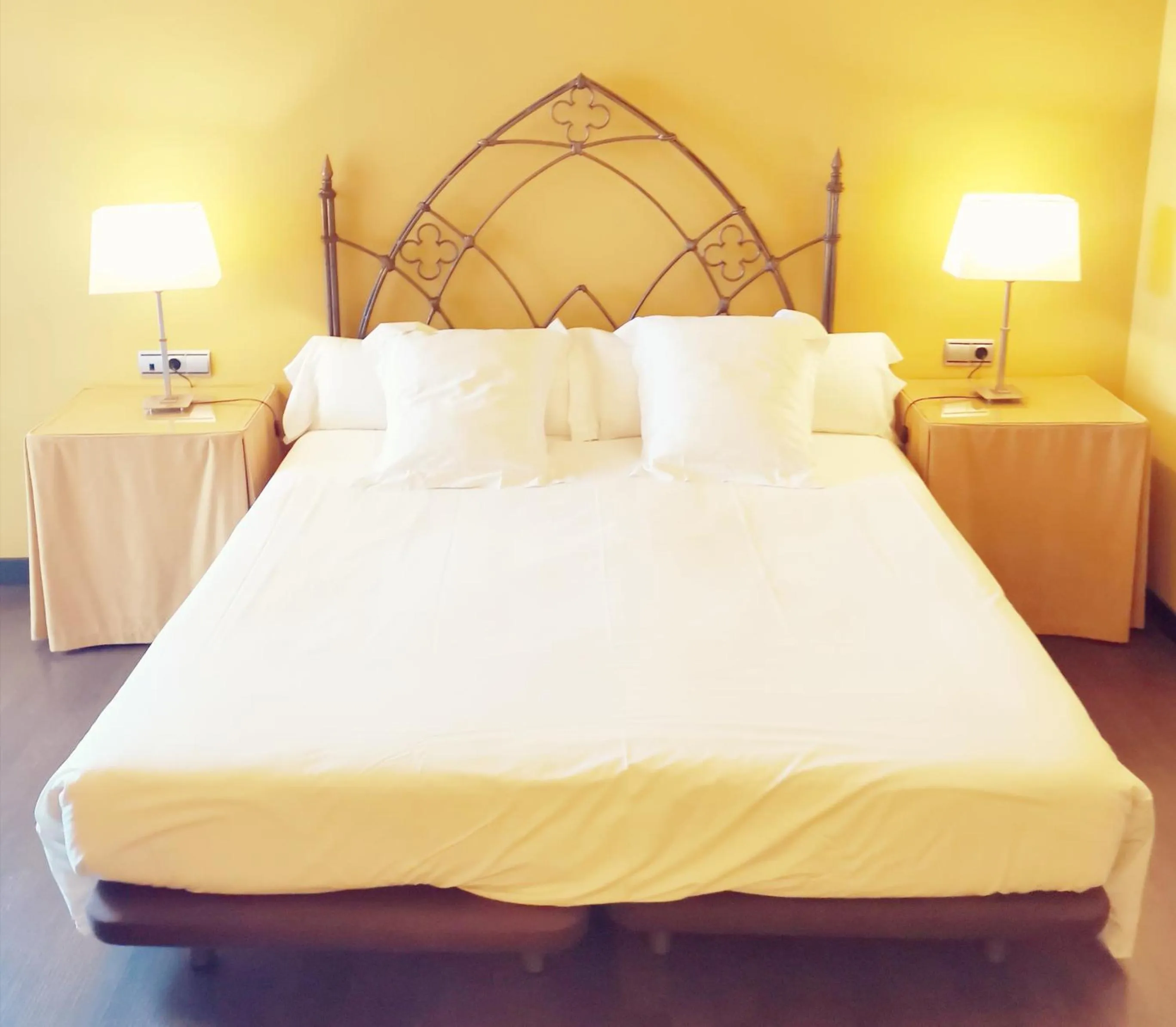 Bed in Hotel La Joyosa Guarda