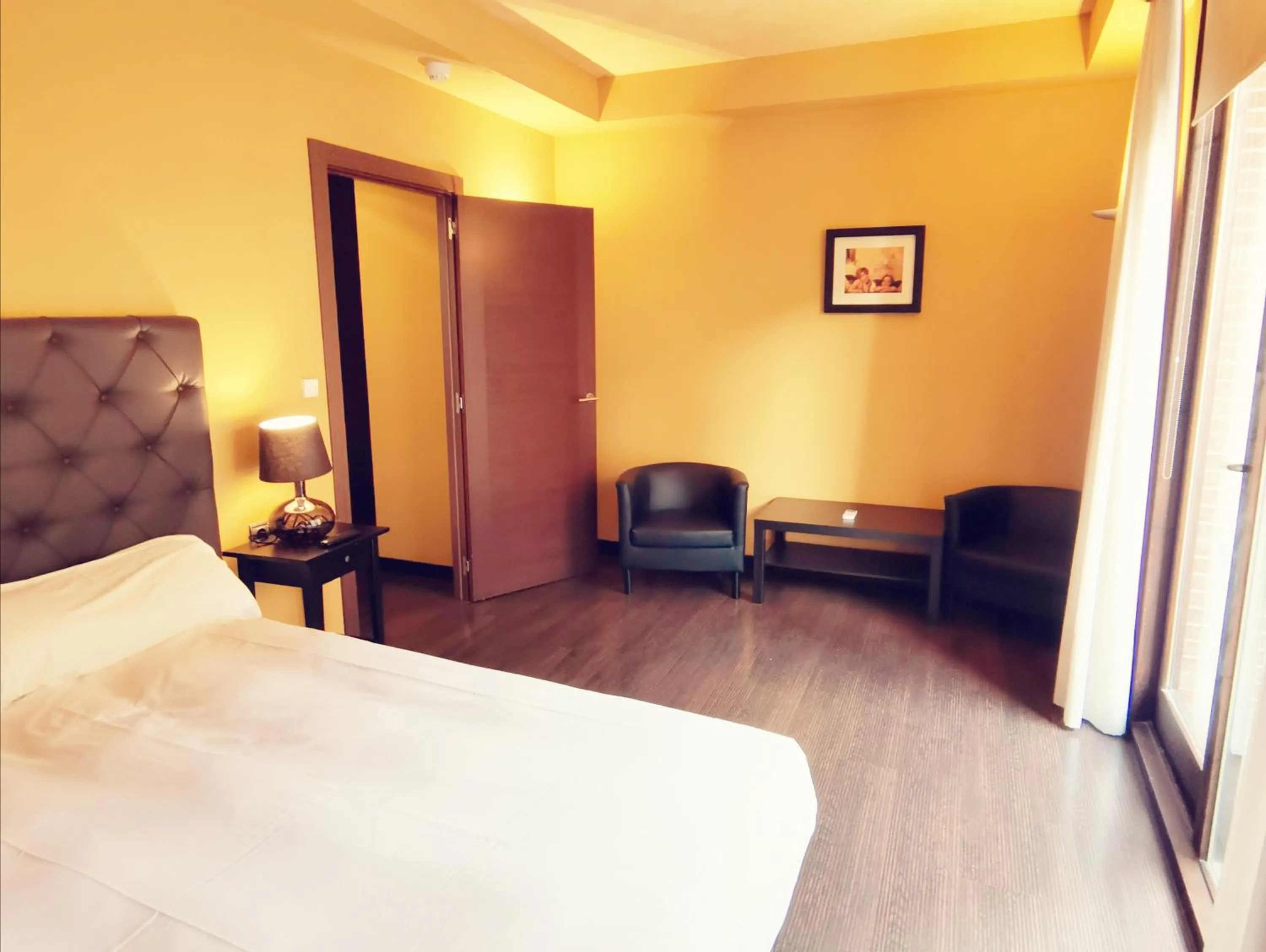 Photo of the whole room, Bed in Hotel La Joyosa Guarda