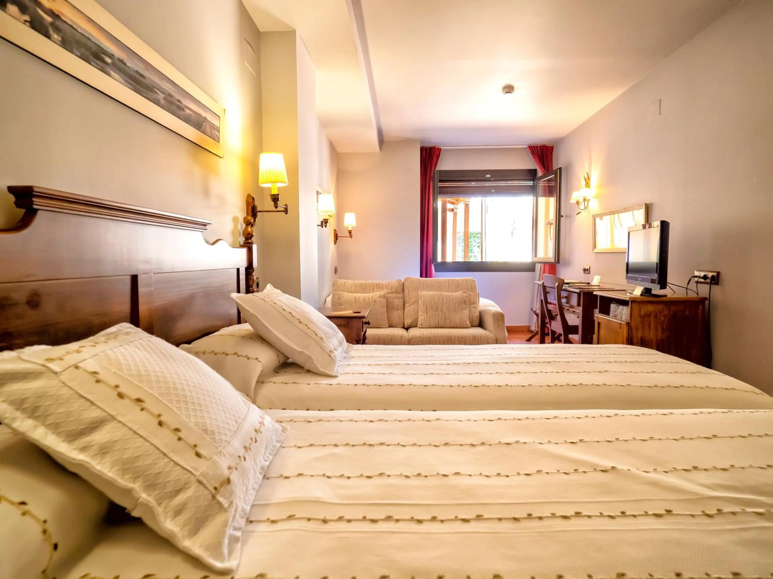 Bedroom, Bed in Hotel Doña Manuela