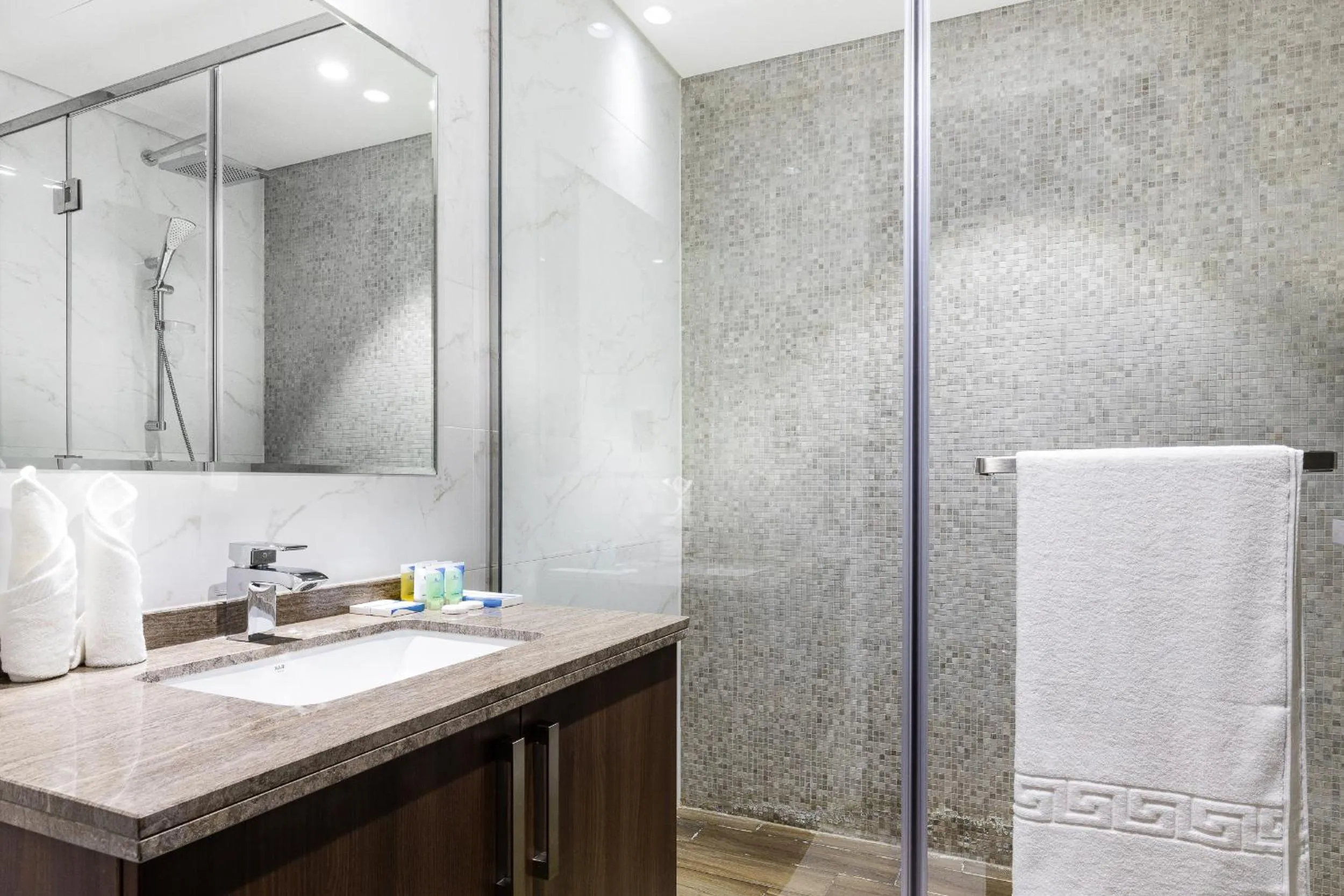 Bathroom in SIMPLY COMFORT in J ONE Tower