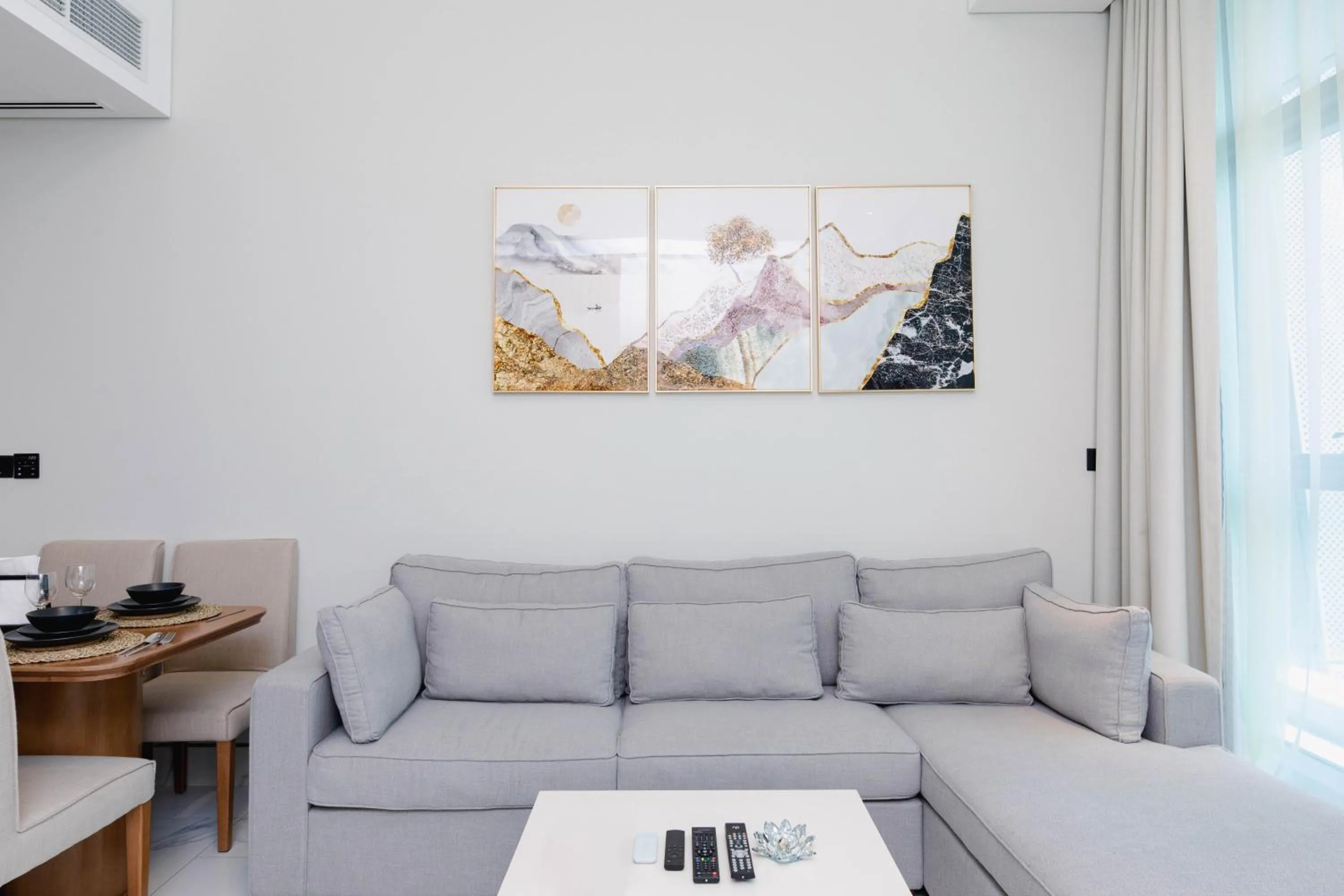 Living room in SIMPLY COMFORT in J ONE Tower