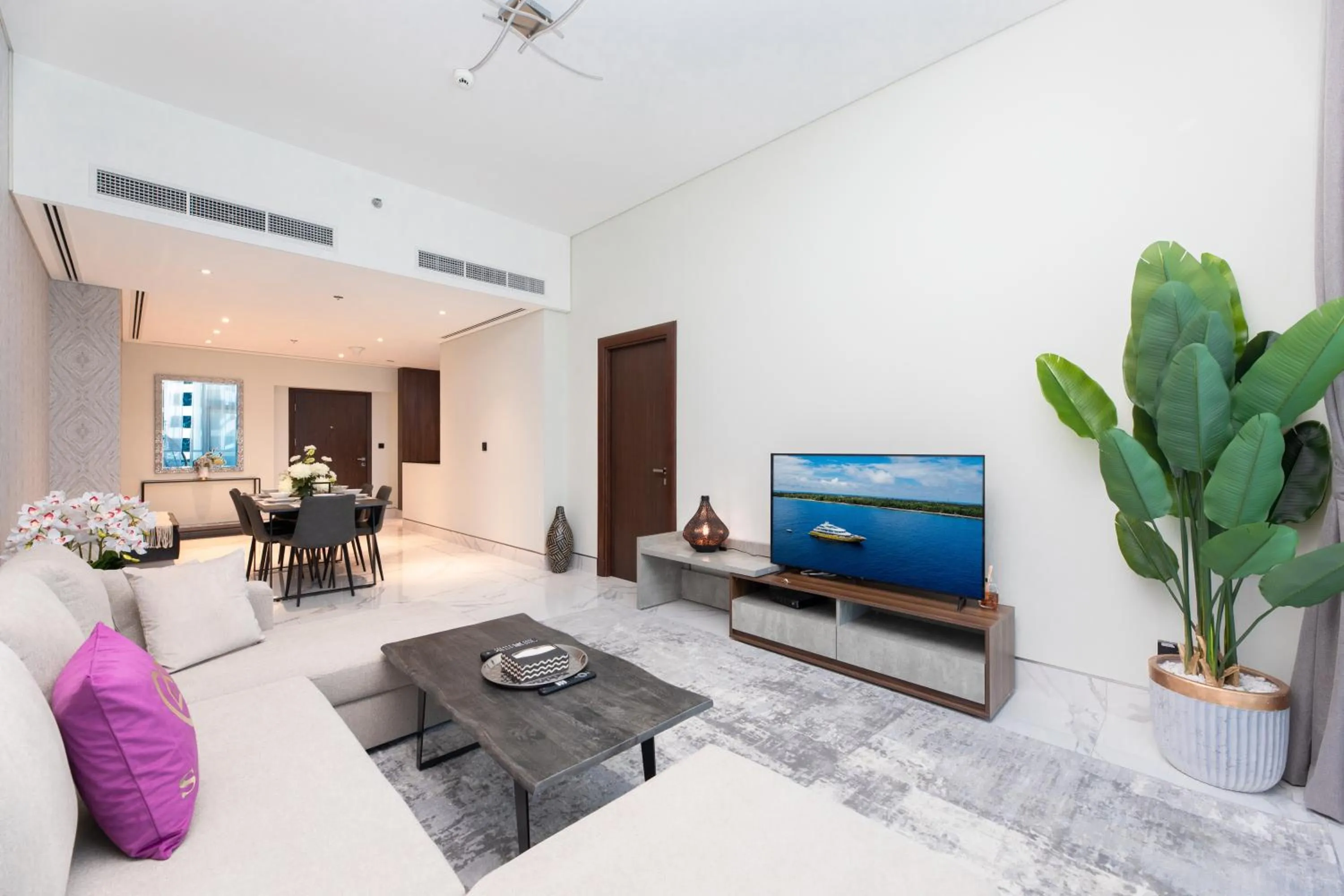 TV and multimedia in SIMPLY COMFORT in J ONE Tower