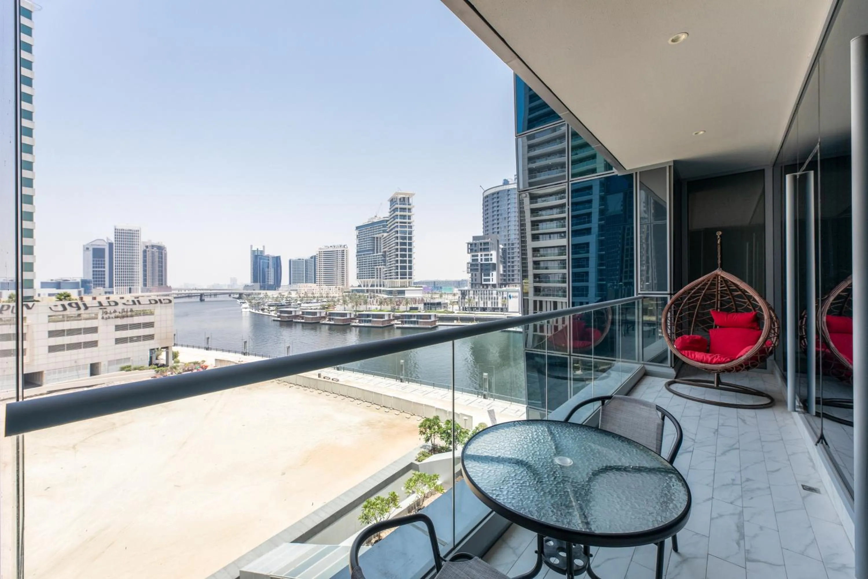 Day in SIMPLY COMFORT in J ONE Tower