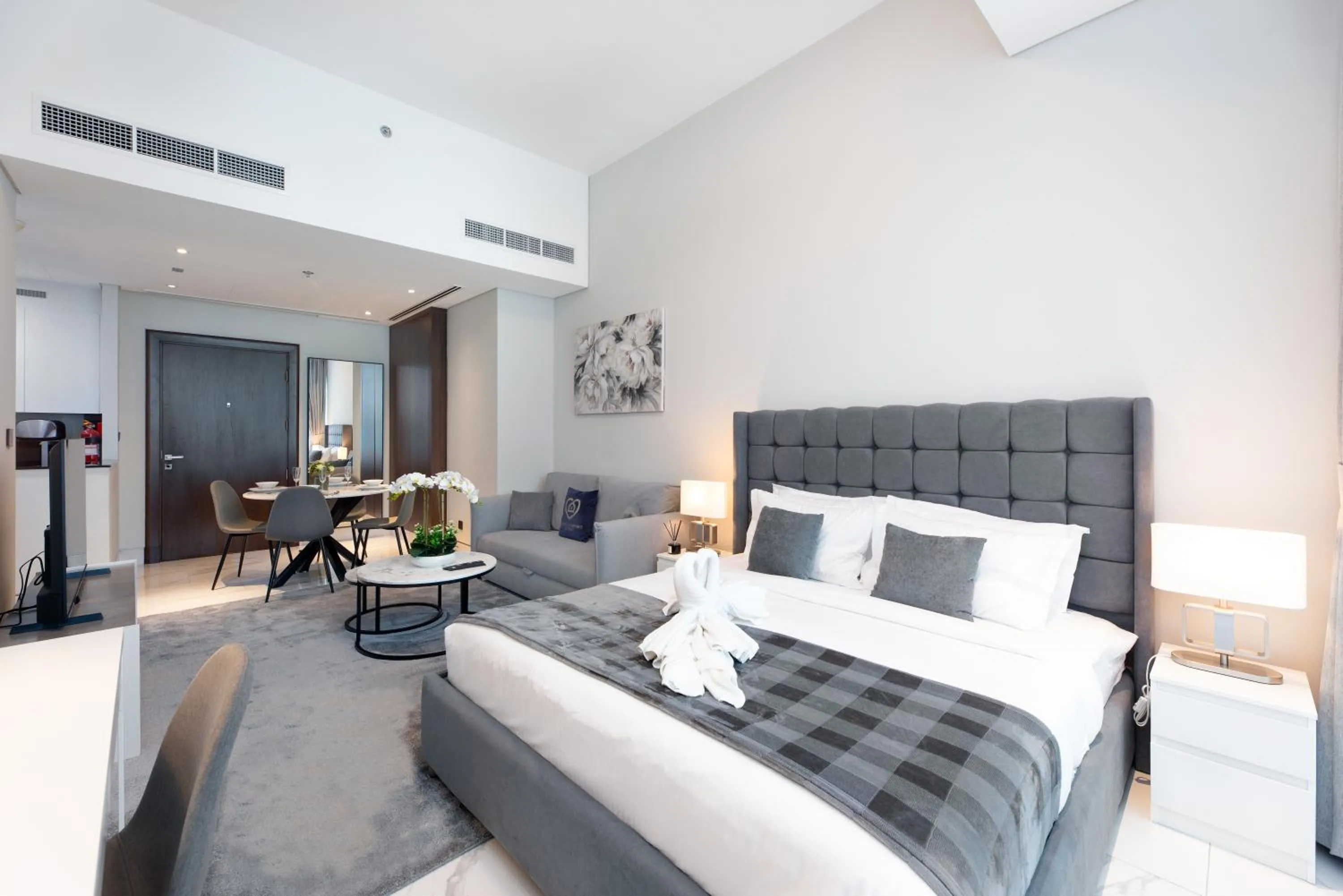 Bed in SIMPLY COMFORT in J ONE Tower