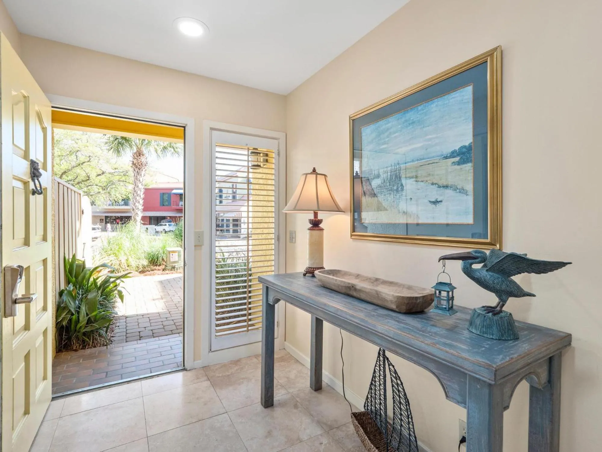 Schooner Court 704
