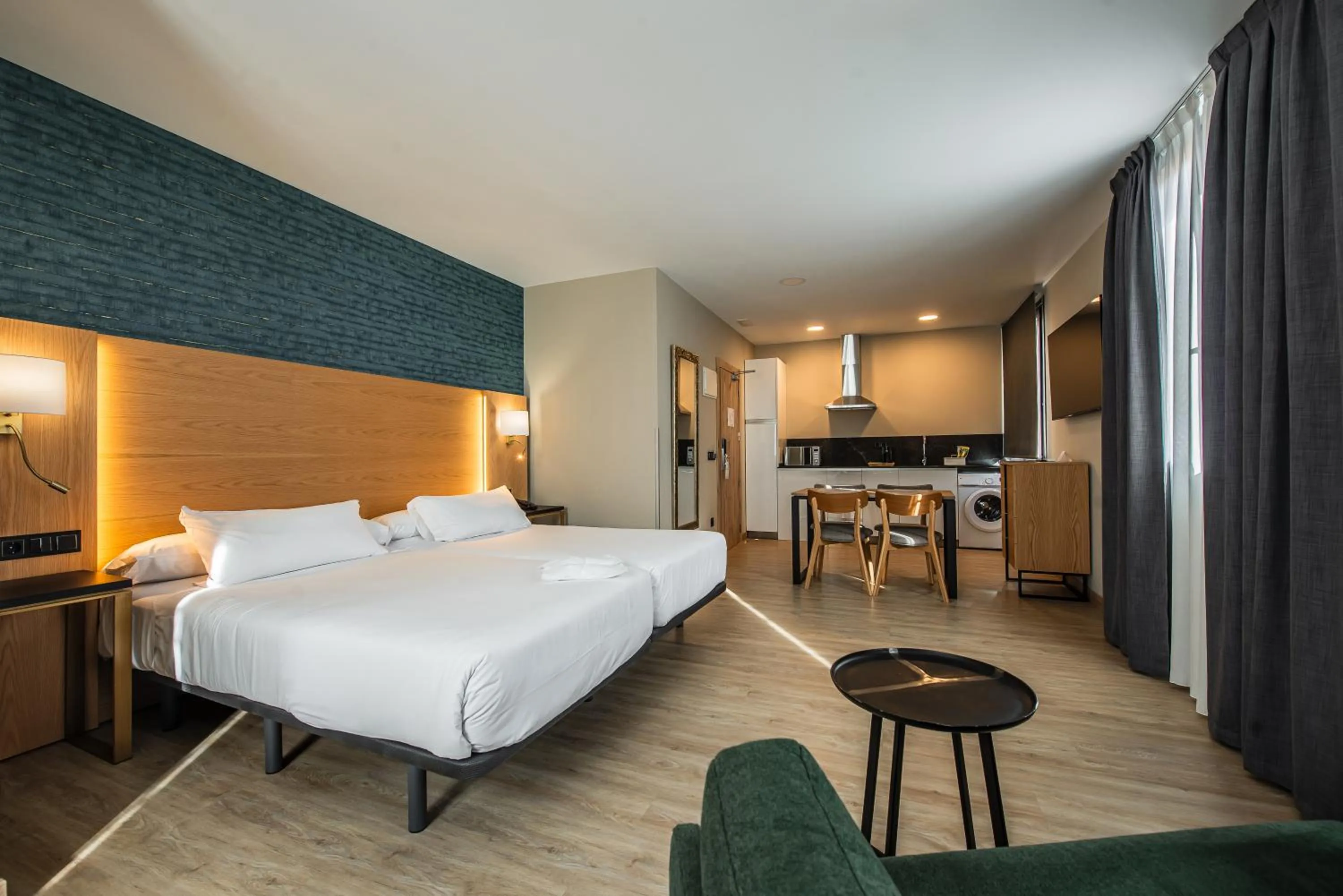 Photo of the whole room, Bed in Hotel Zentral Mayoral