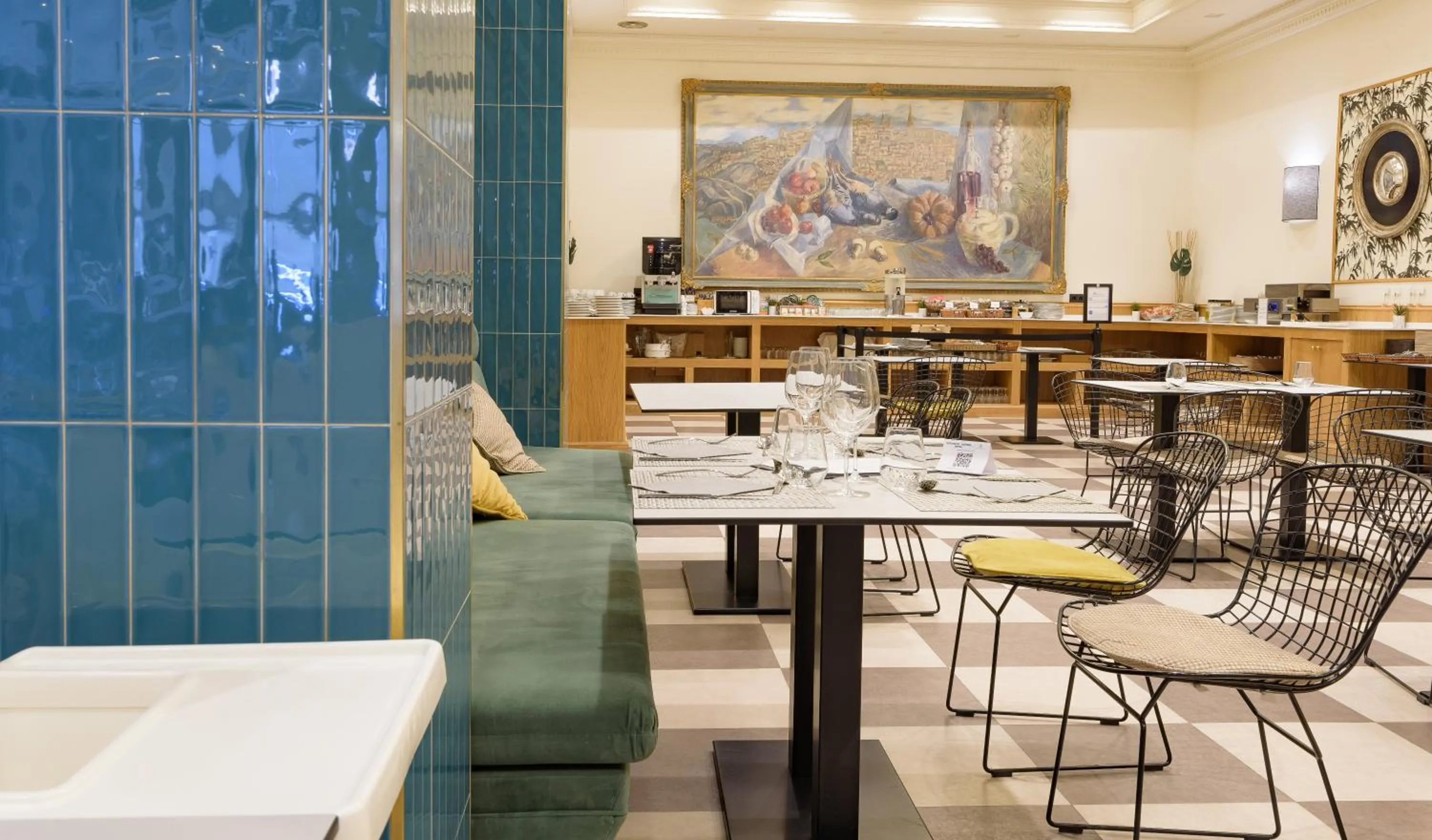 Restaurant/places to eat in Hotel Zentral Mayoral
