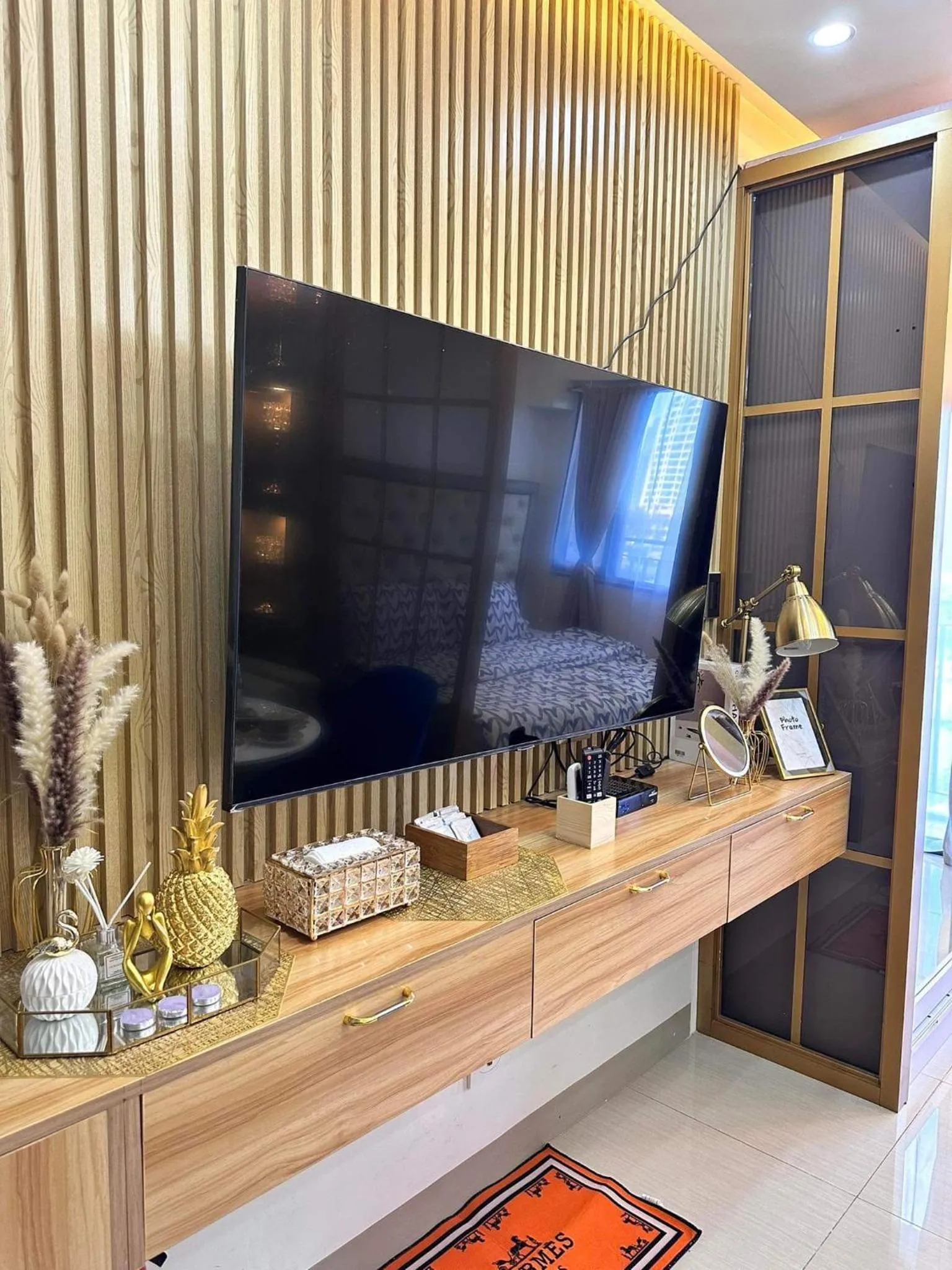 Deluxe Suites Razelles 2 at Shore 2 Residences Tower 1