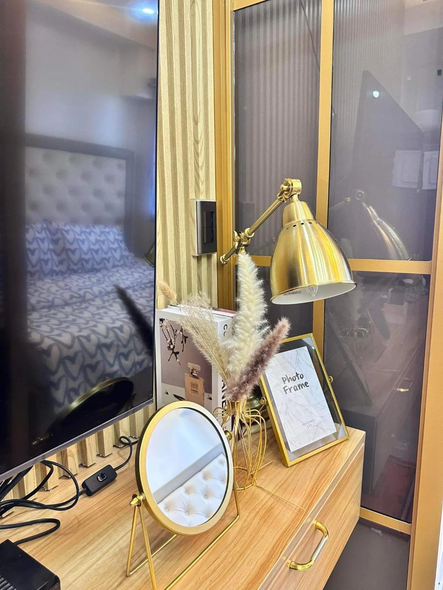 Bed in Deluxe Suites Razelles 2 at Shore 2 Residences Tower 1