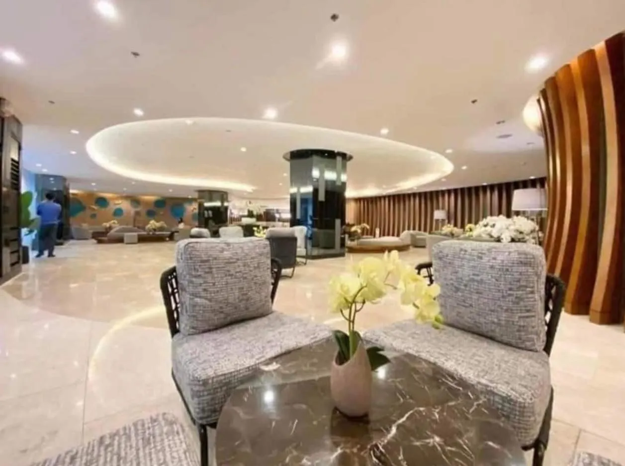 Deluxe Suites Razelles 2 at Shore 2 Residences Tower 1