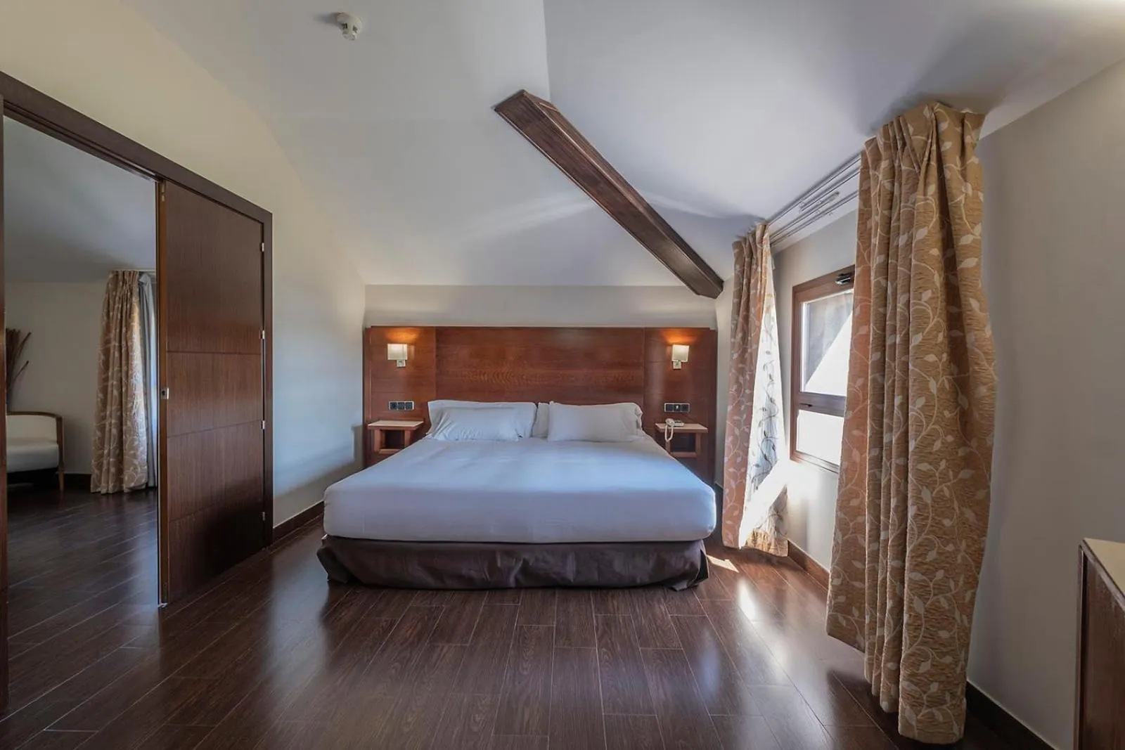 Photo of the whole room, Bed in Hotel Hidalgo