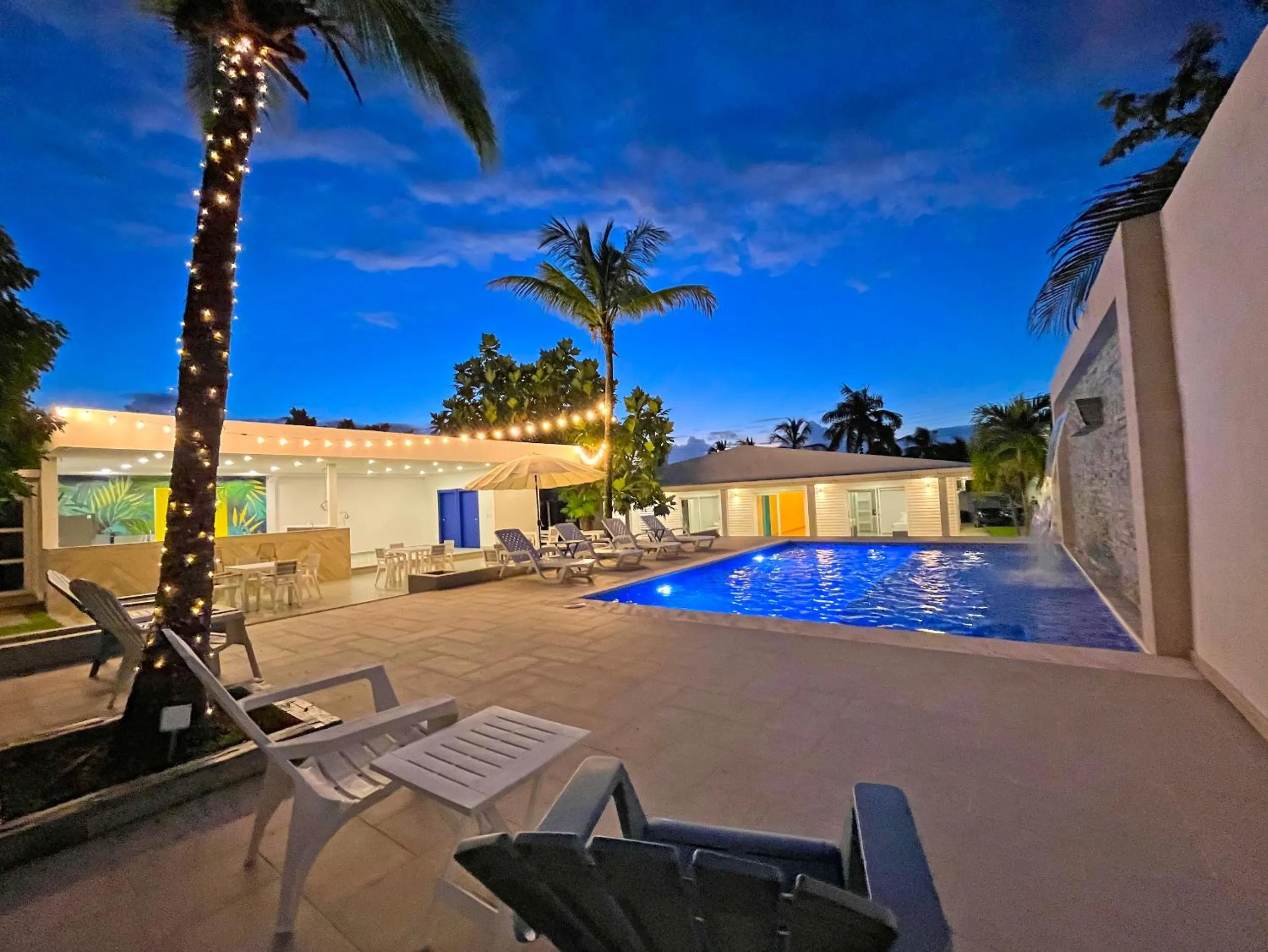 Swimming pool in Zaba Beach House